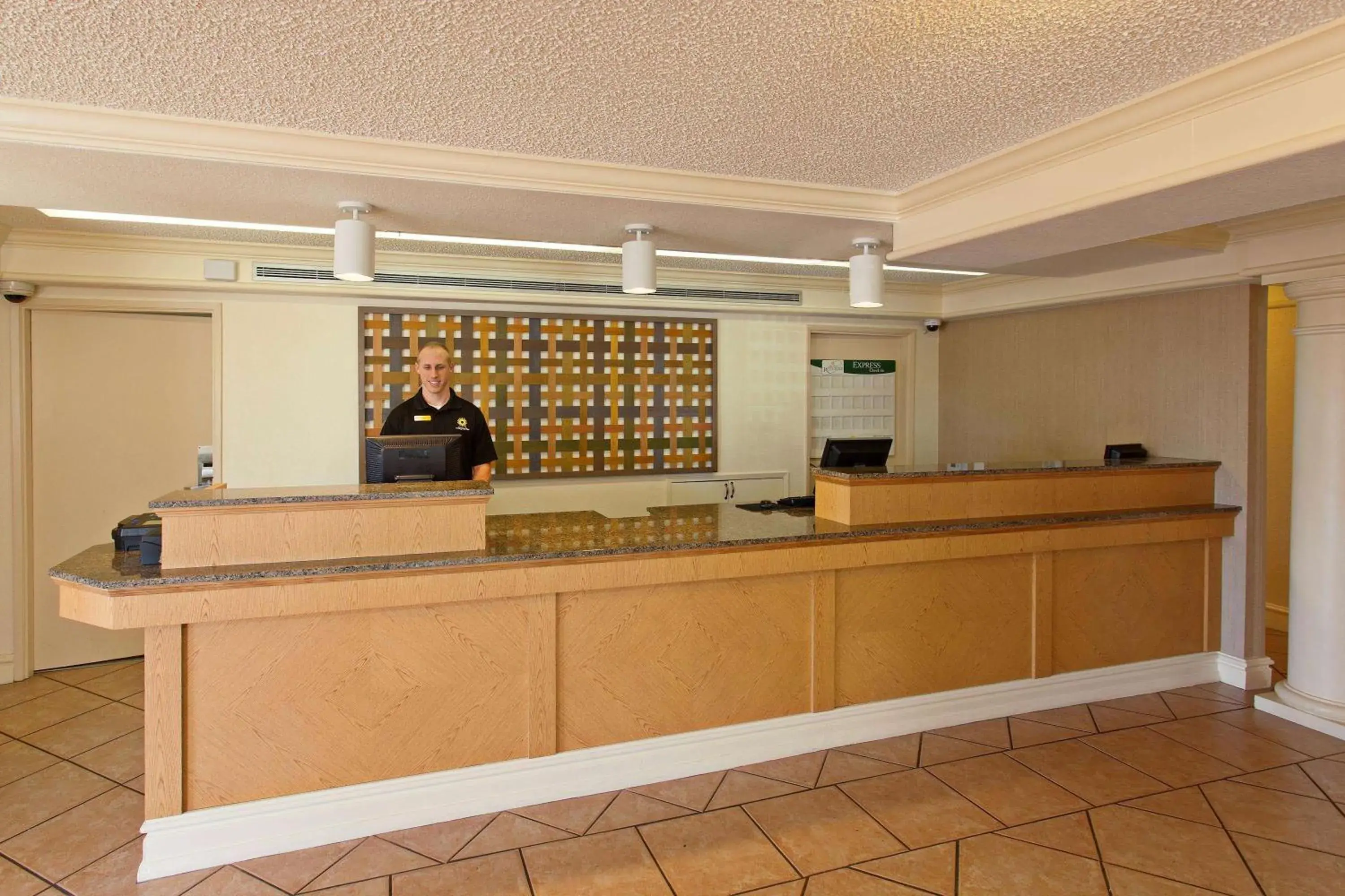 Lobby or reception, Lobby/Reception in La Quinta Inn by Wyndham Costa Mesa Orange County