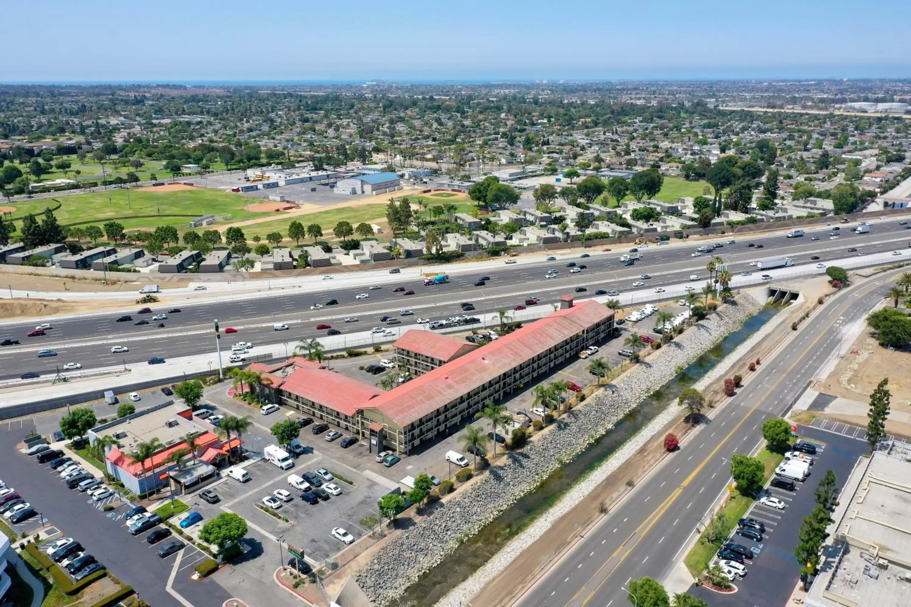 Bird's eye view, Bird's-eye View in La Quinta Inn by Wyndham Costa Mesa Orange County