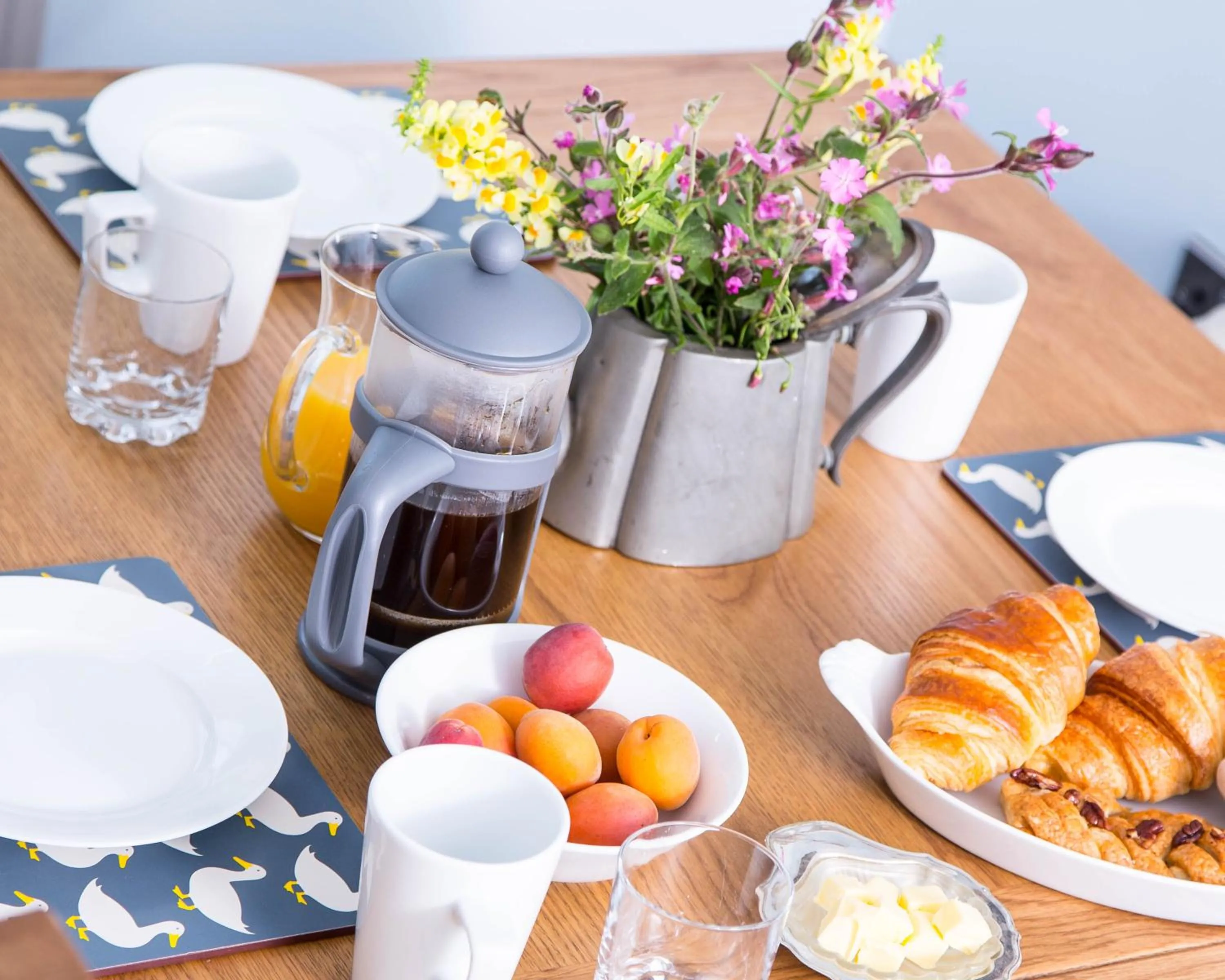 Food and drinks in The Globe Angle