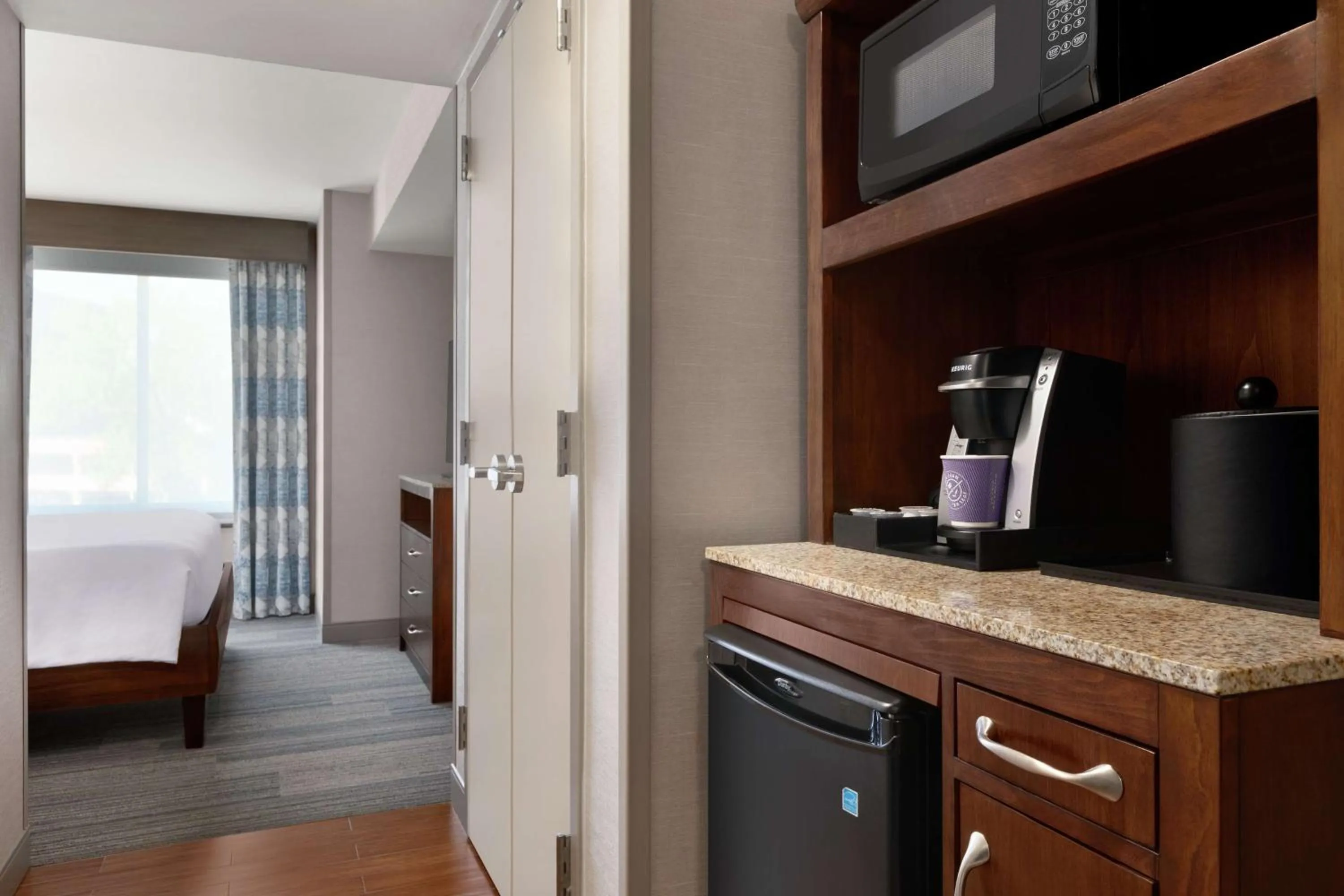 Bed in Hilton Garden Inn Stony Brook