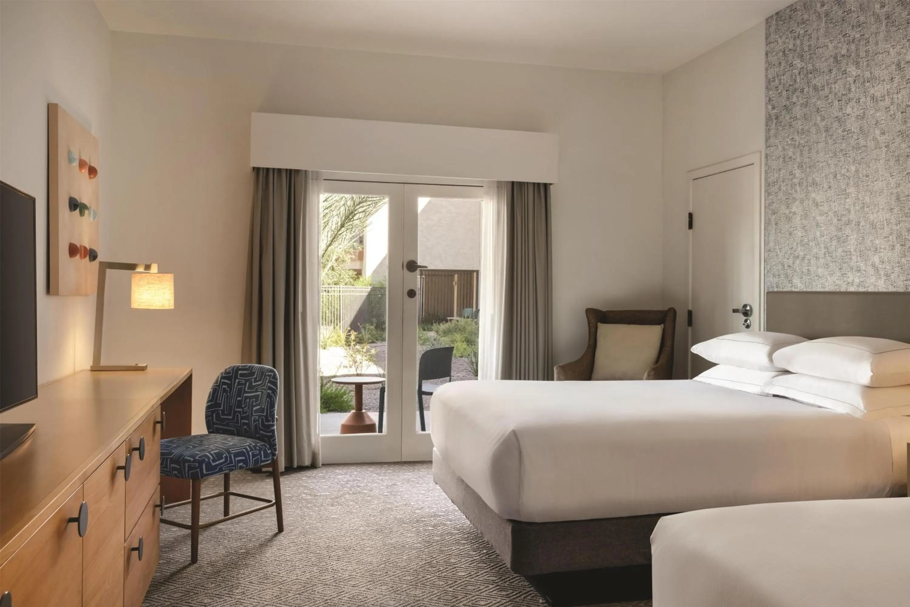 Photo of the whole room, Bed in Hilton Scottsdale Resort & Villas