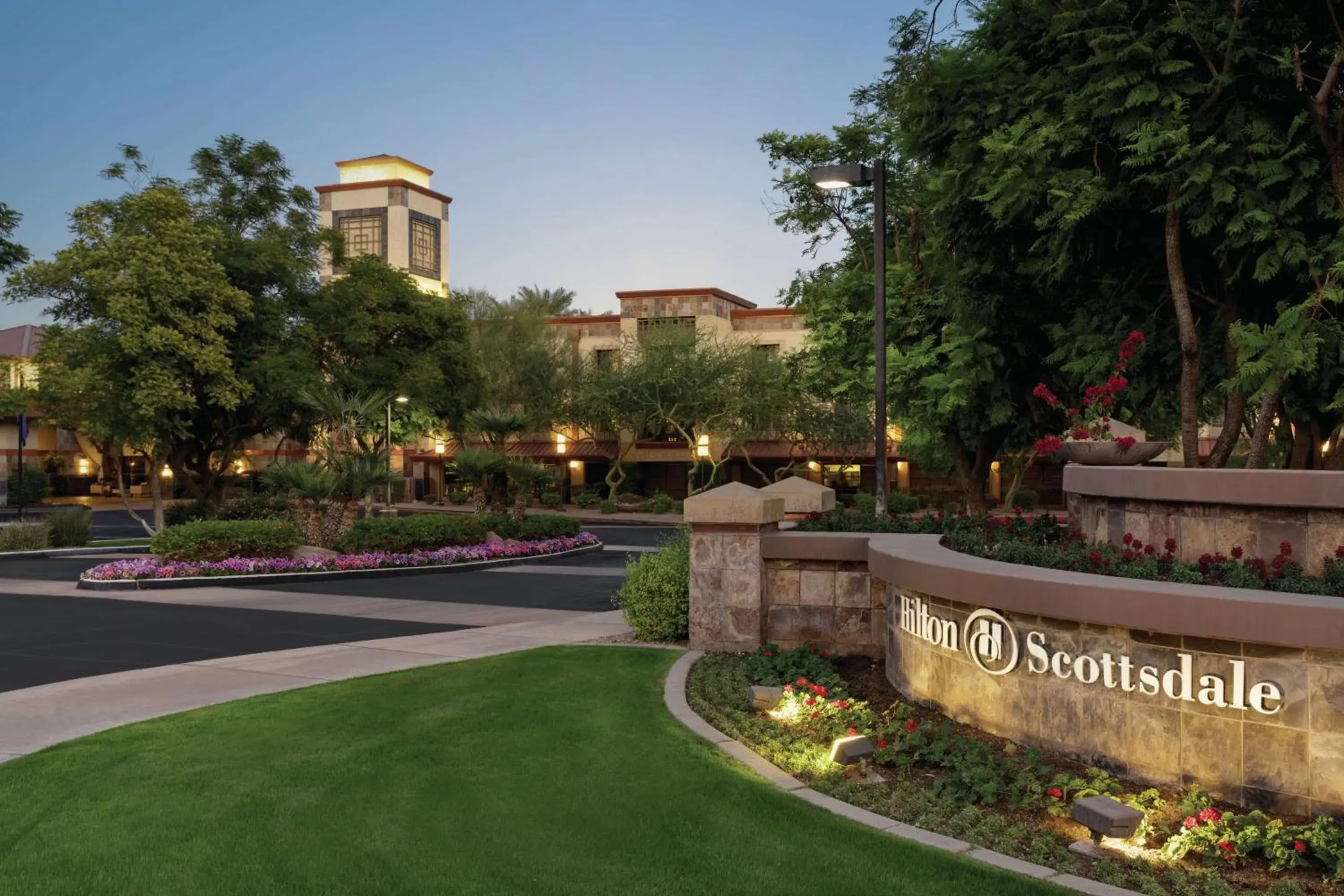 Property building in Hilton Scottsdale Resort & Villas Property building in Hilton Scottsdale Resort & Villas