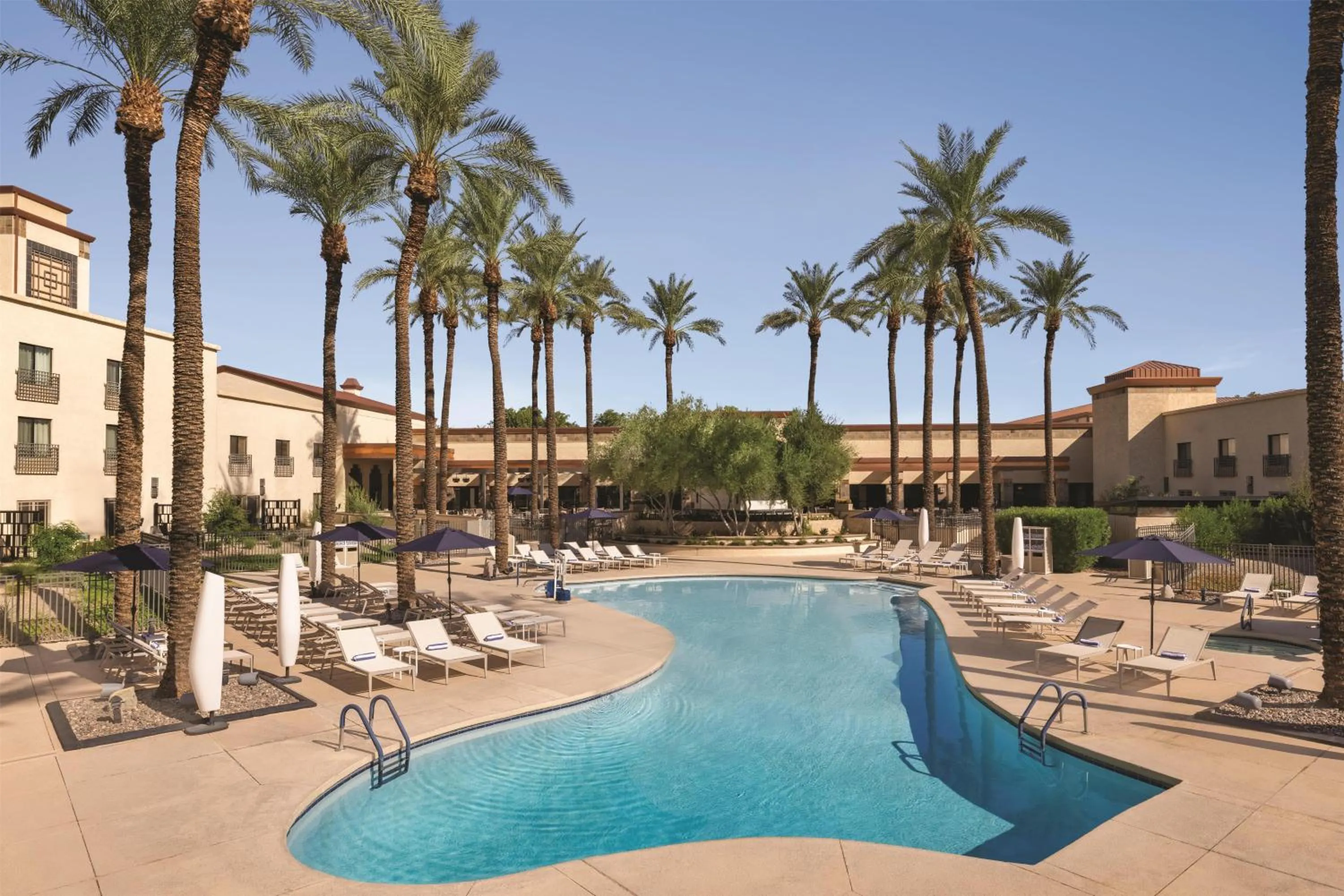 Pool view in Hilton Scottsdale Resort & Villas