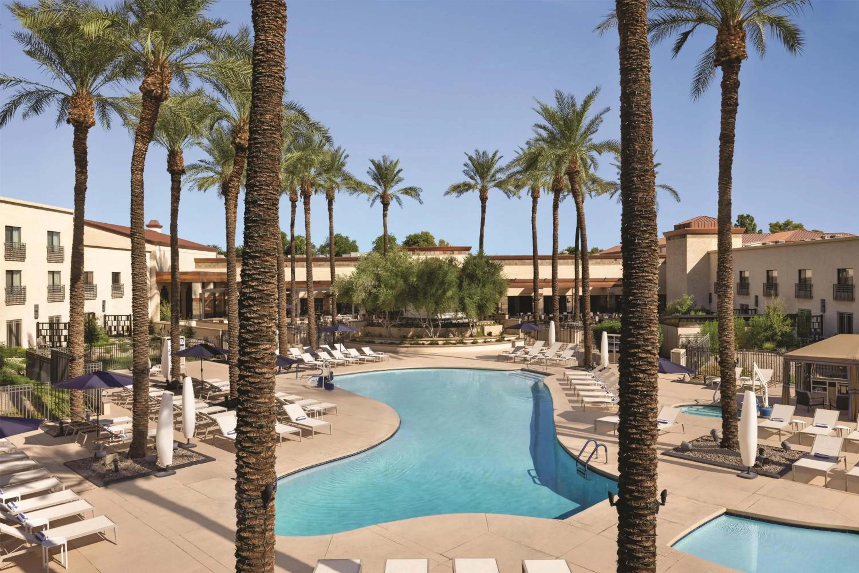 Pool view in Hilton Scottsdale Resort & Villas