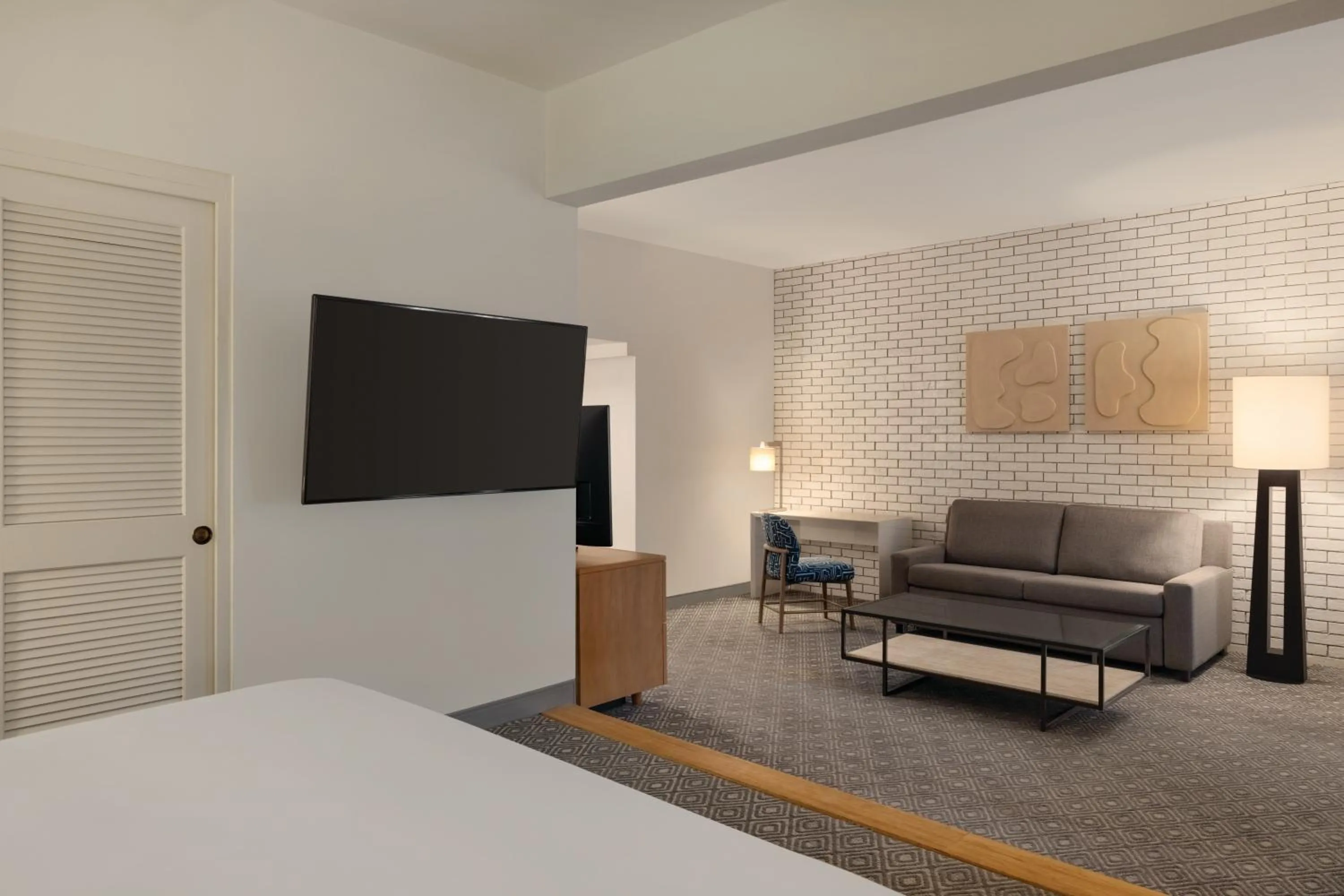 Bed in Hilton Scottsdale Resort & Villas