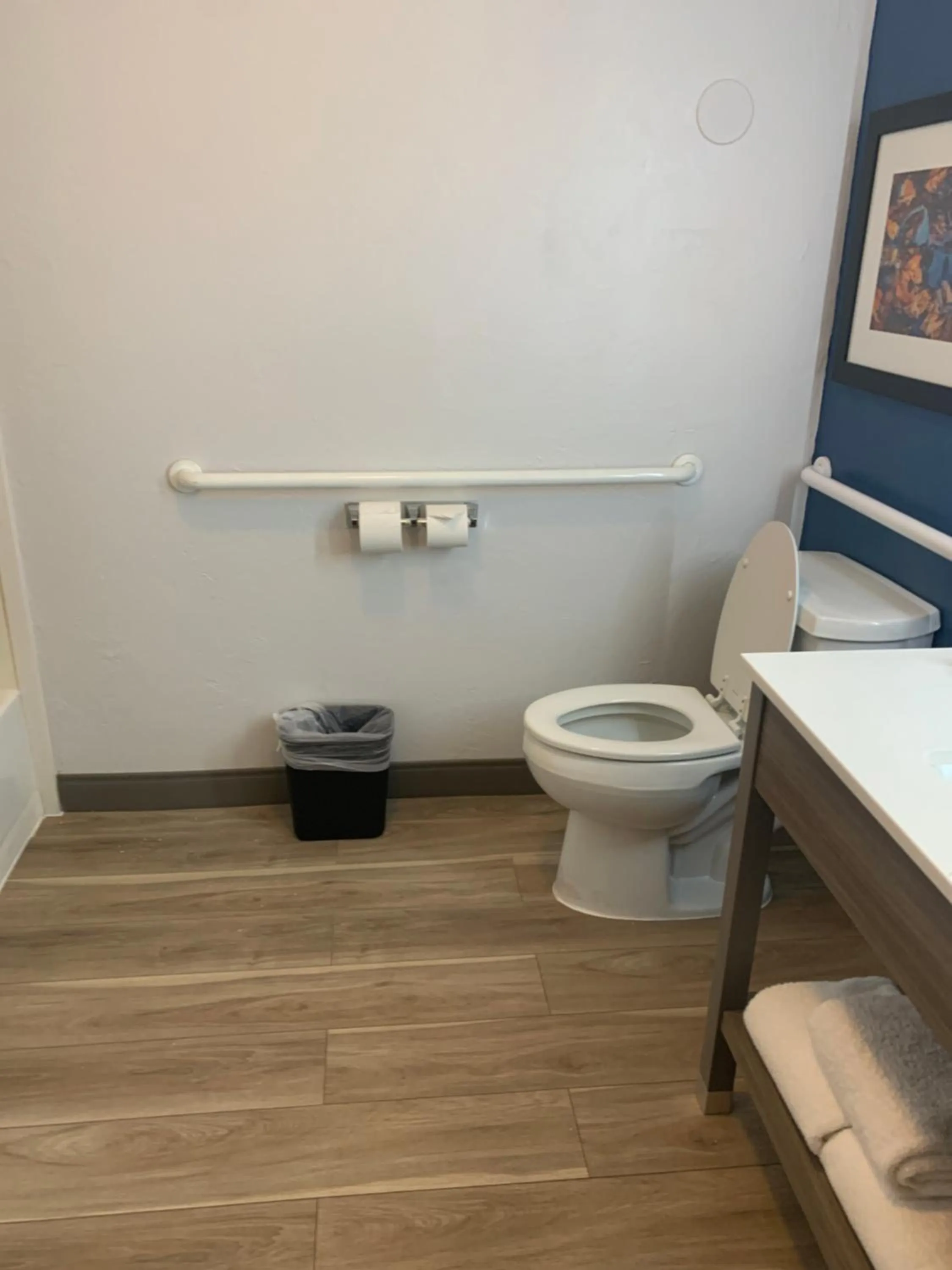 Bathroom in La Quinta by Wyndham OKC North - Quail Springs