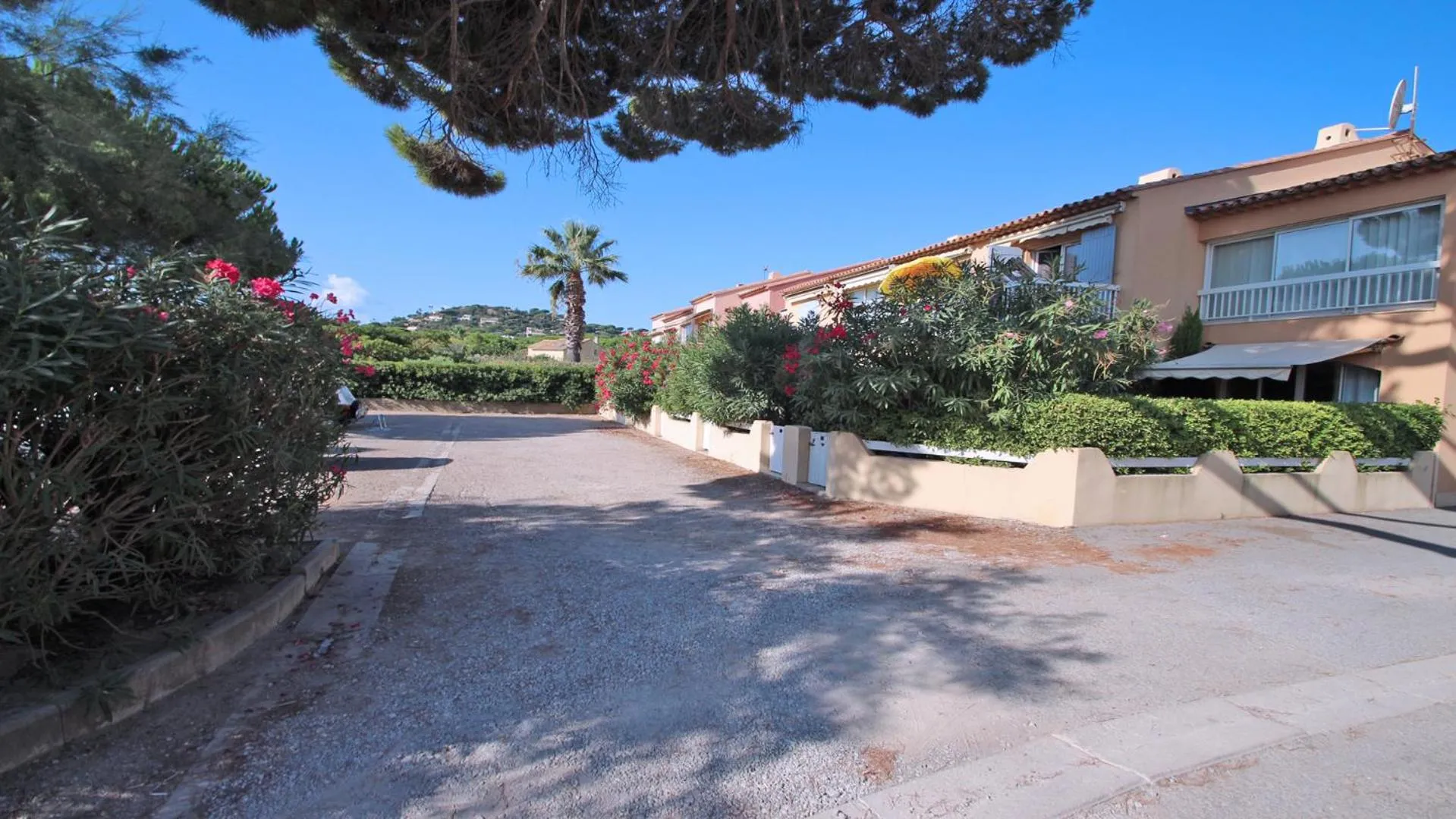 Property building in Boucanniers