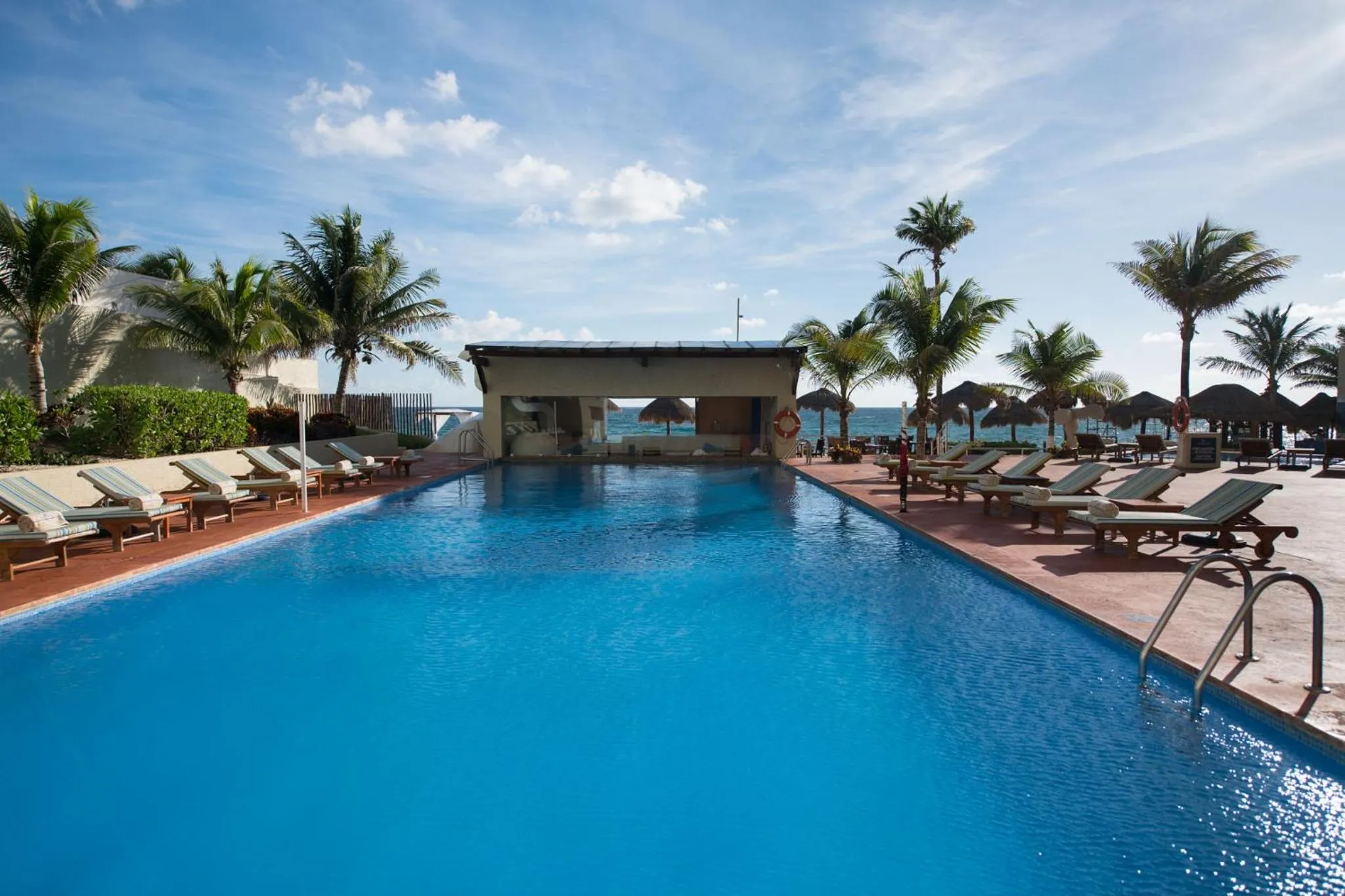 Day in Club Regina Cancun