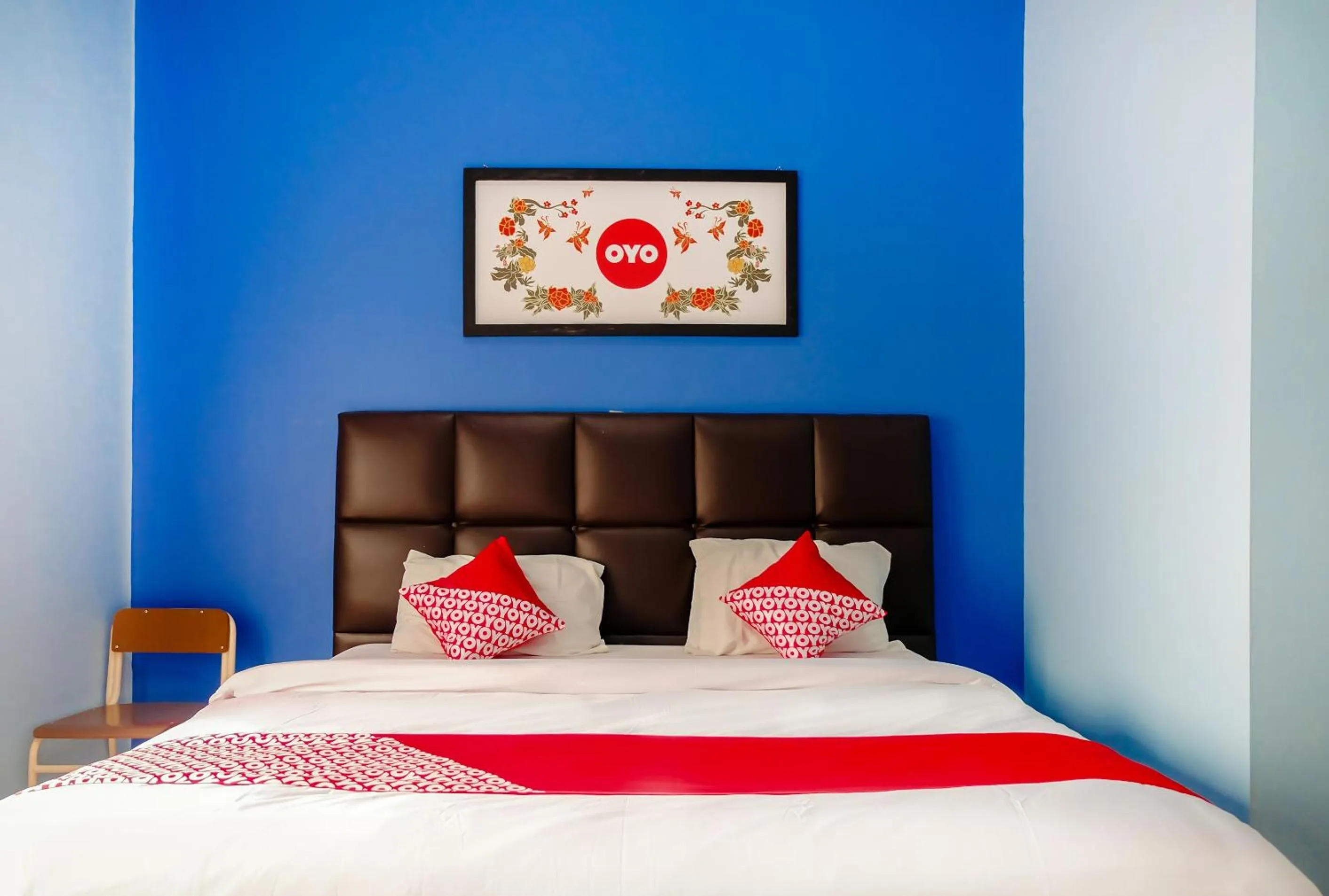 Bedroom, Bed in Hotel O Guest House Amalia Malang