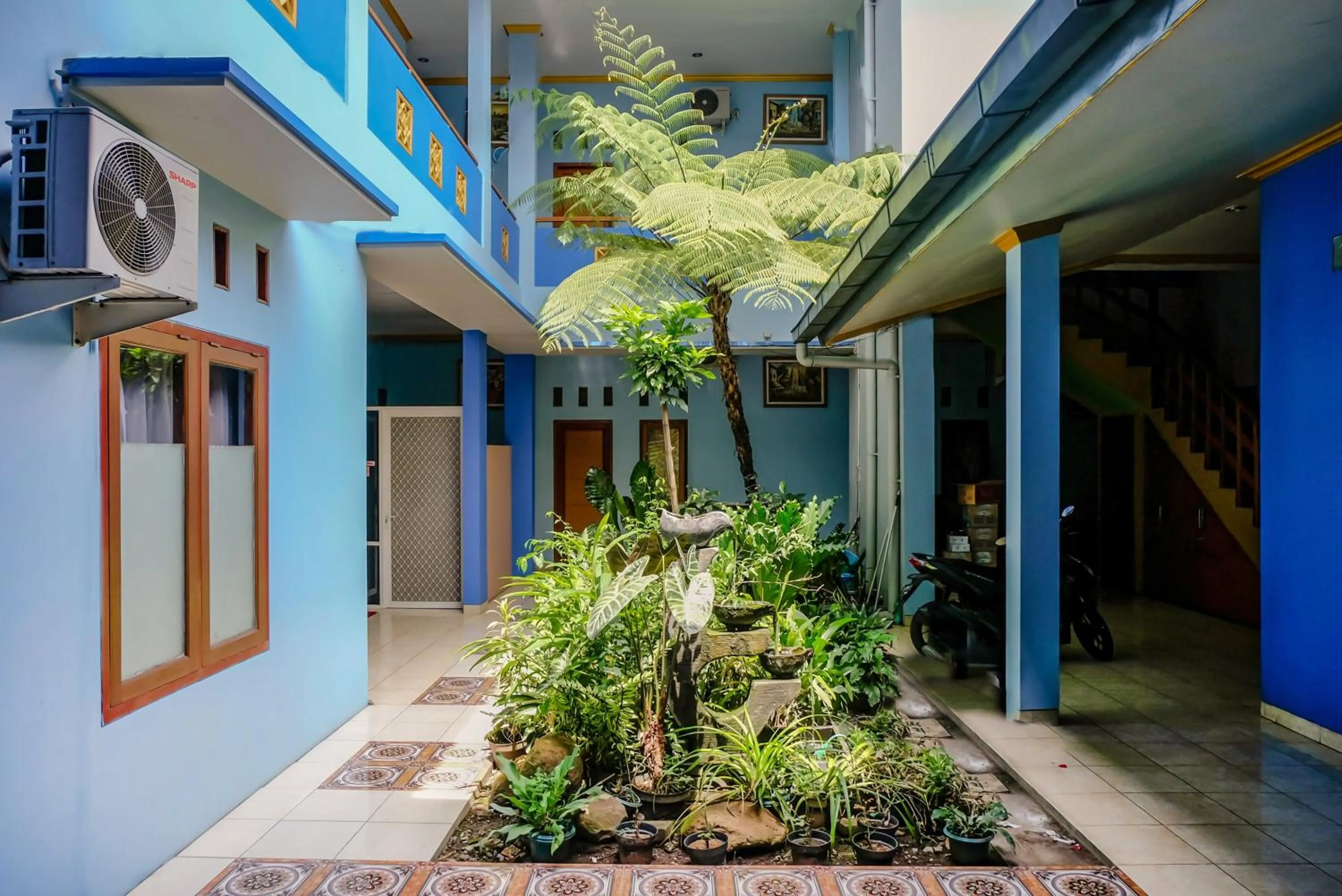 Lobby or reception in Hotel O Guest House Amalia Malang