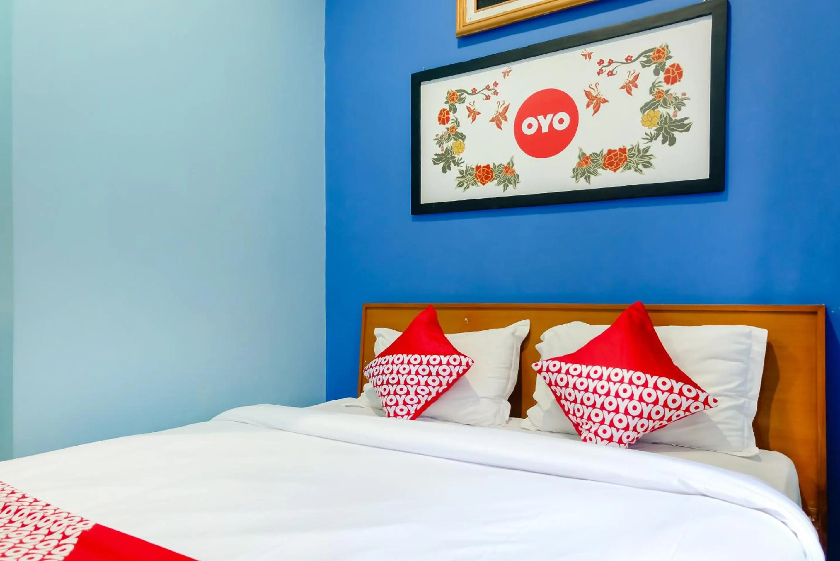 Bedroom, Bed in Hotel O Guest House Amalia Malang