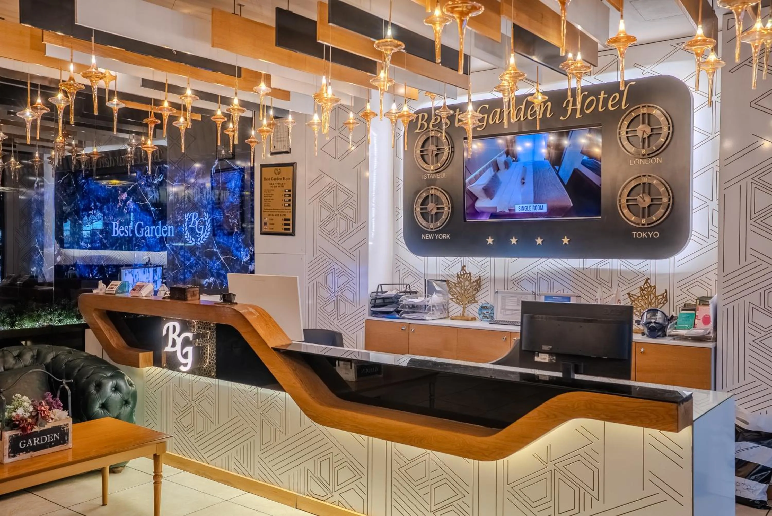 Lobby or reception in BEST GARDEN HOTEL