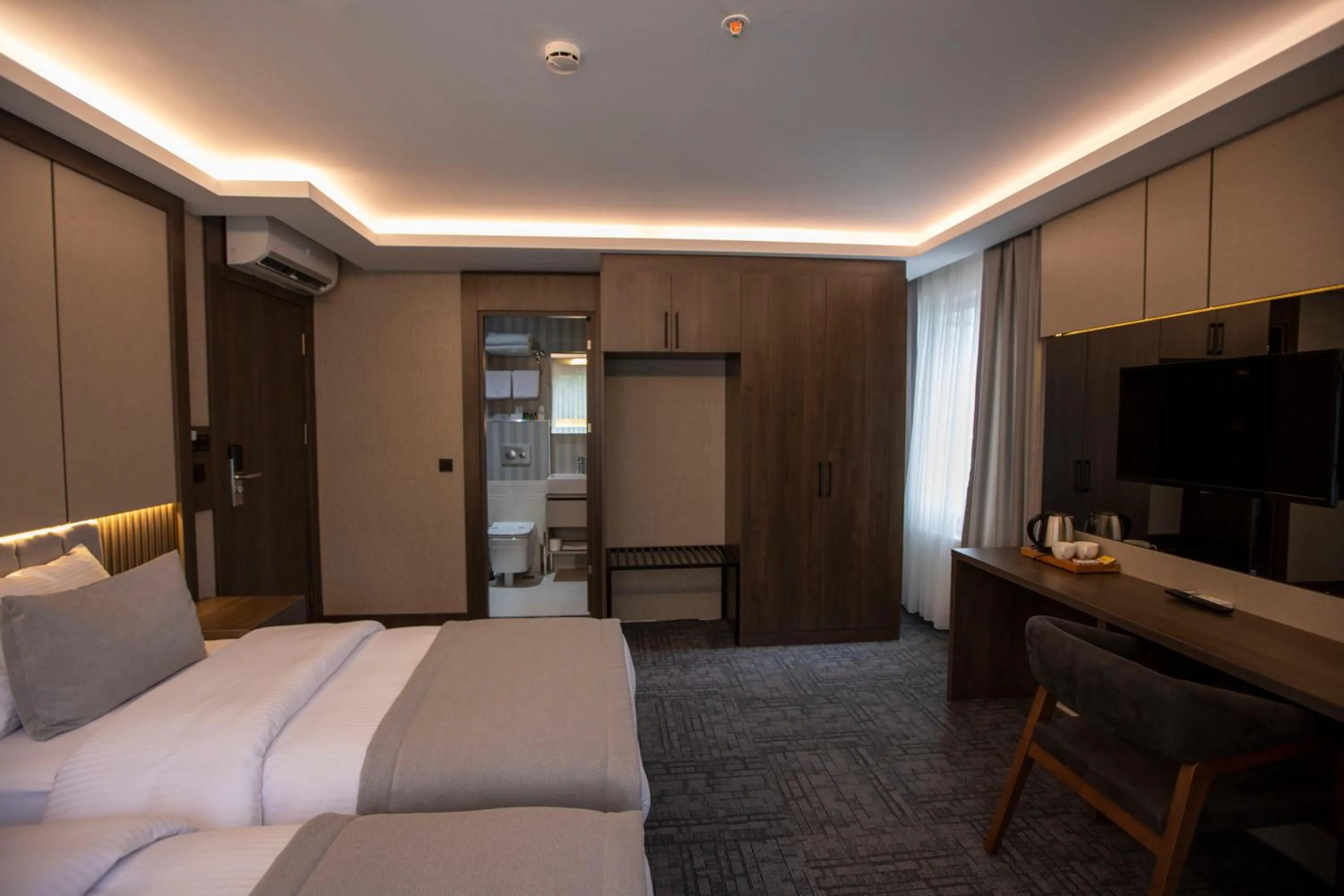 Massage, Bed in BEST GARDEN HOTEL