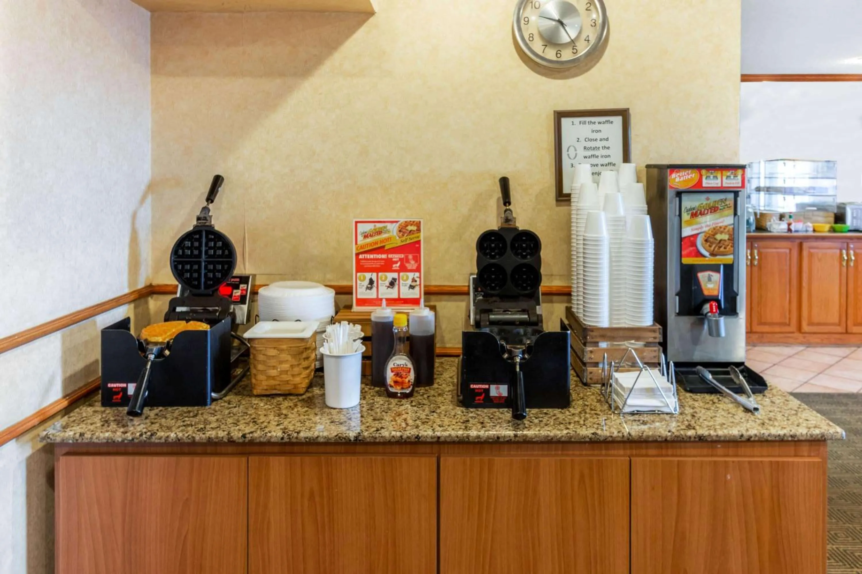 Restaurant/places to eat in La Quinta Inn & Suites by Wyndham Las Cruces Organ Mountain