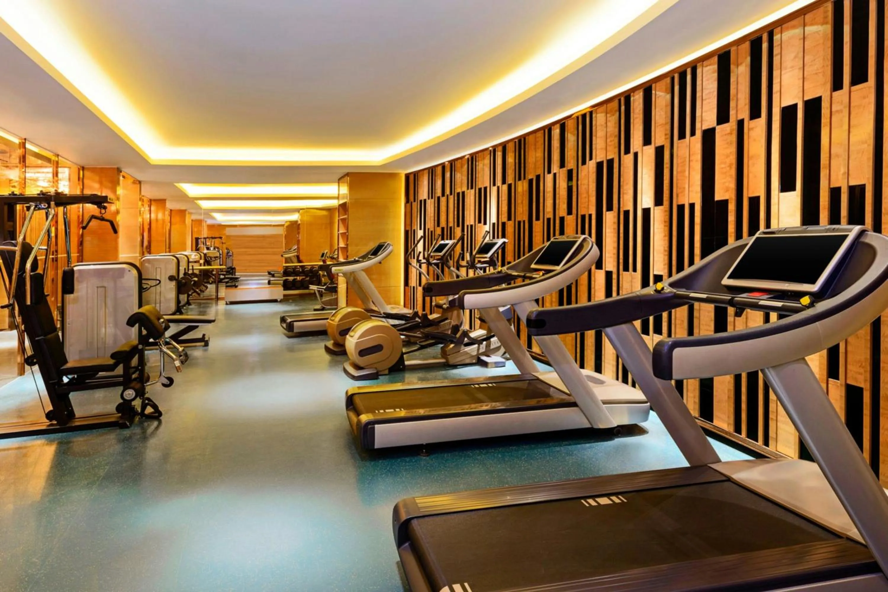 Fitness centre/facilities in Sheraton Huzhou Taihu Lake Hot Spring Resort & Spa
