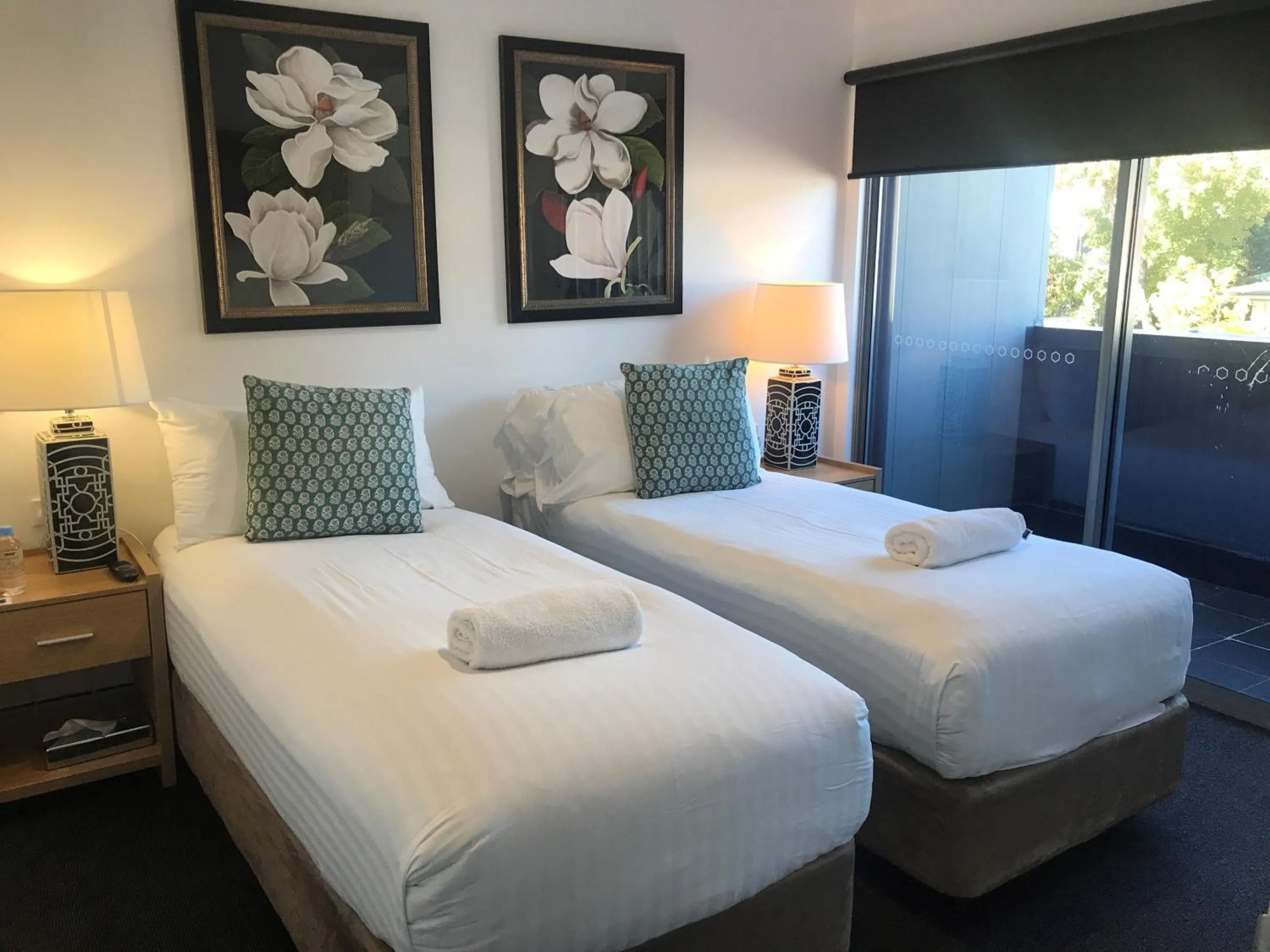 Bedroom, Bed in Crown on Darby Newcastle