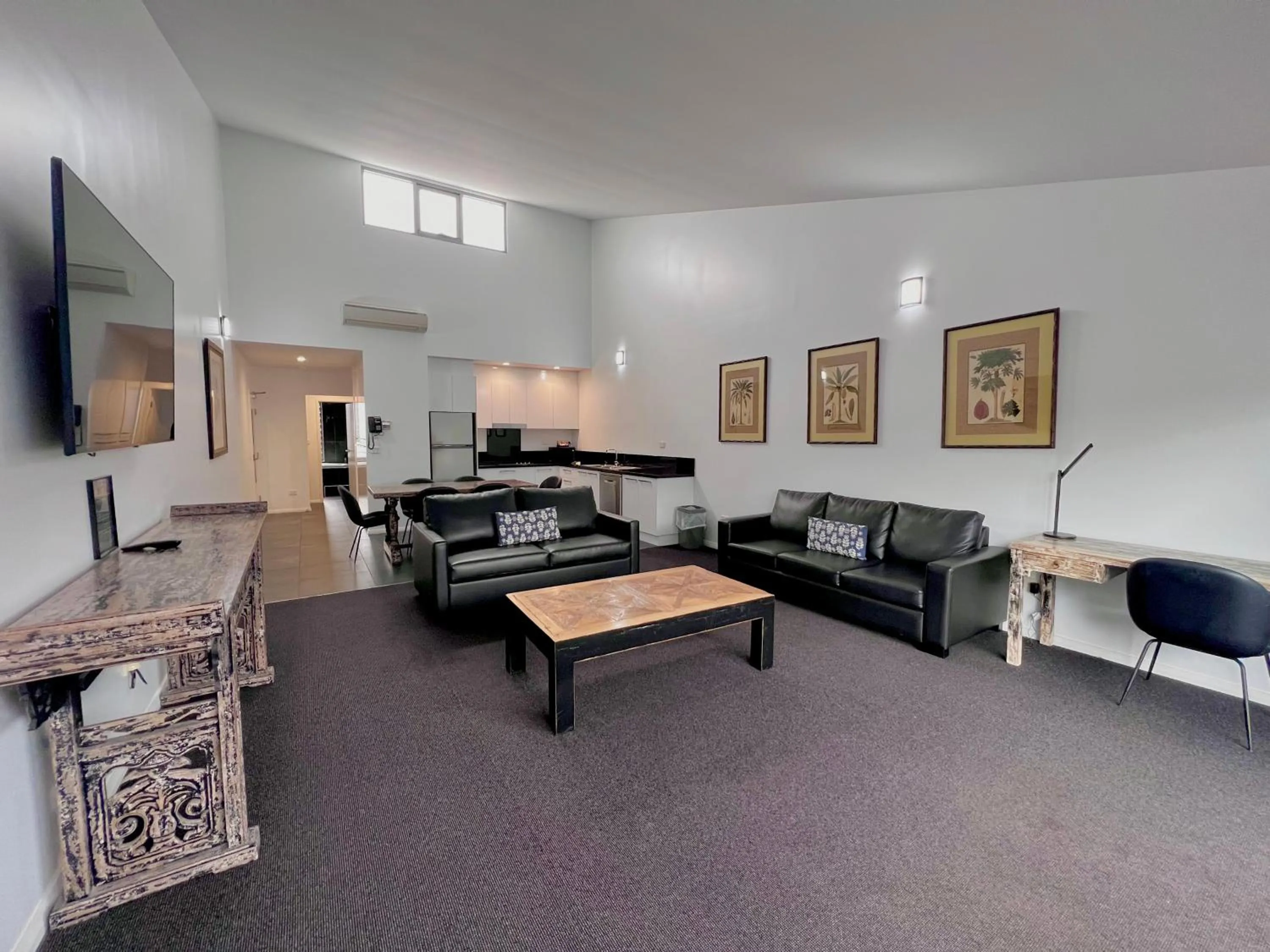 Crown on Darby Newcastle