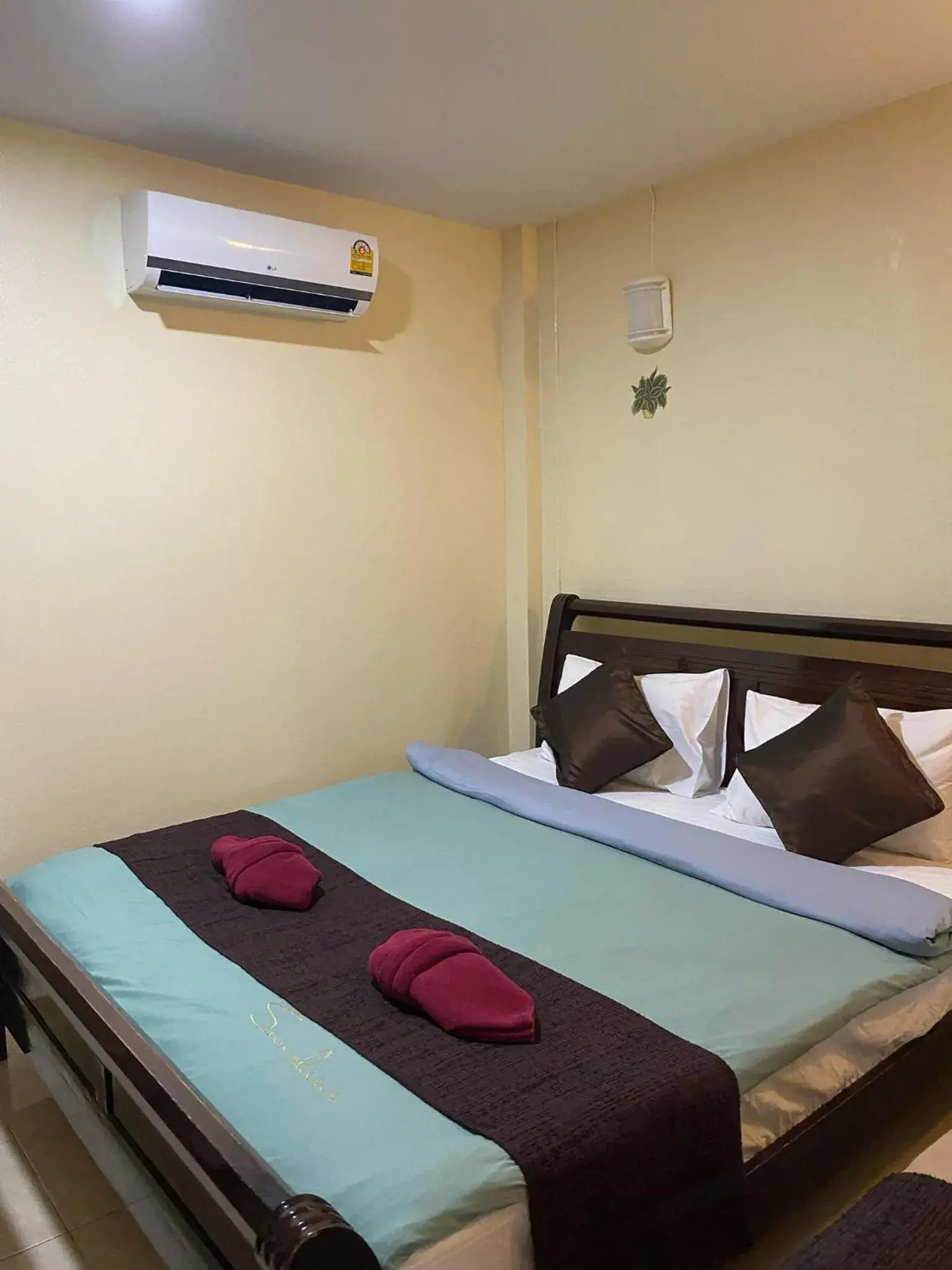 Bed in Khao Sok Nung House Bed in Khao Sok Nung House