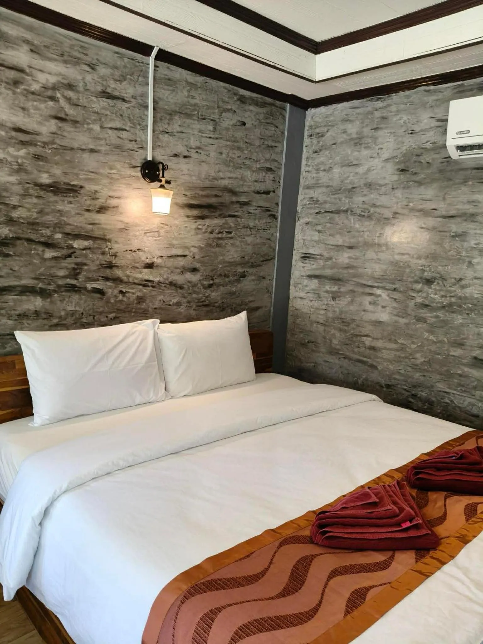 Bed in Khao Sok Nung House