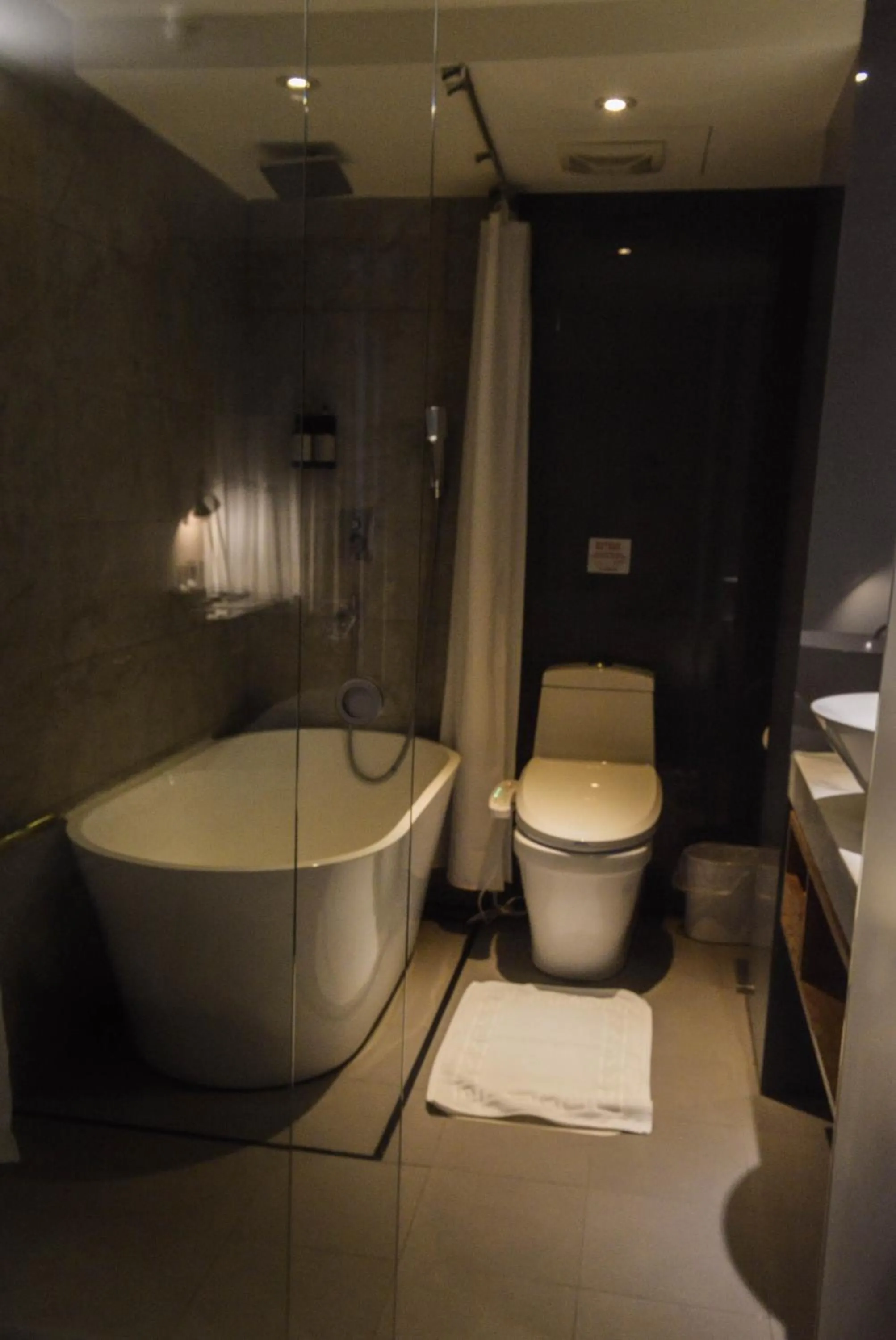 新麗旅店 Newful Hotel