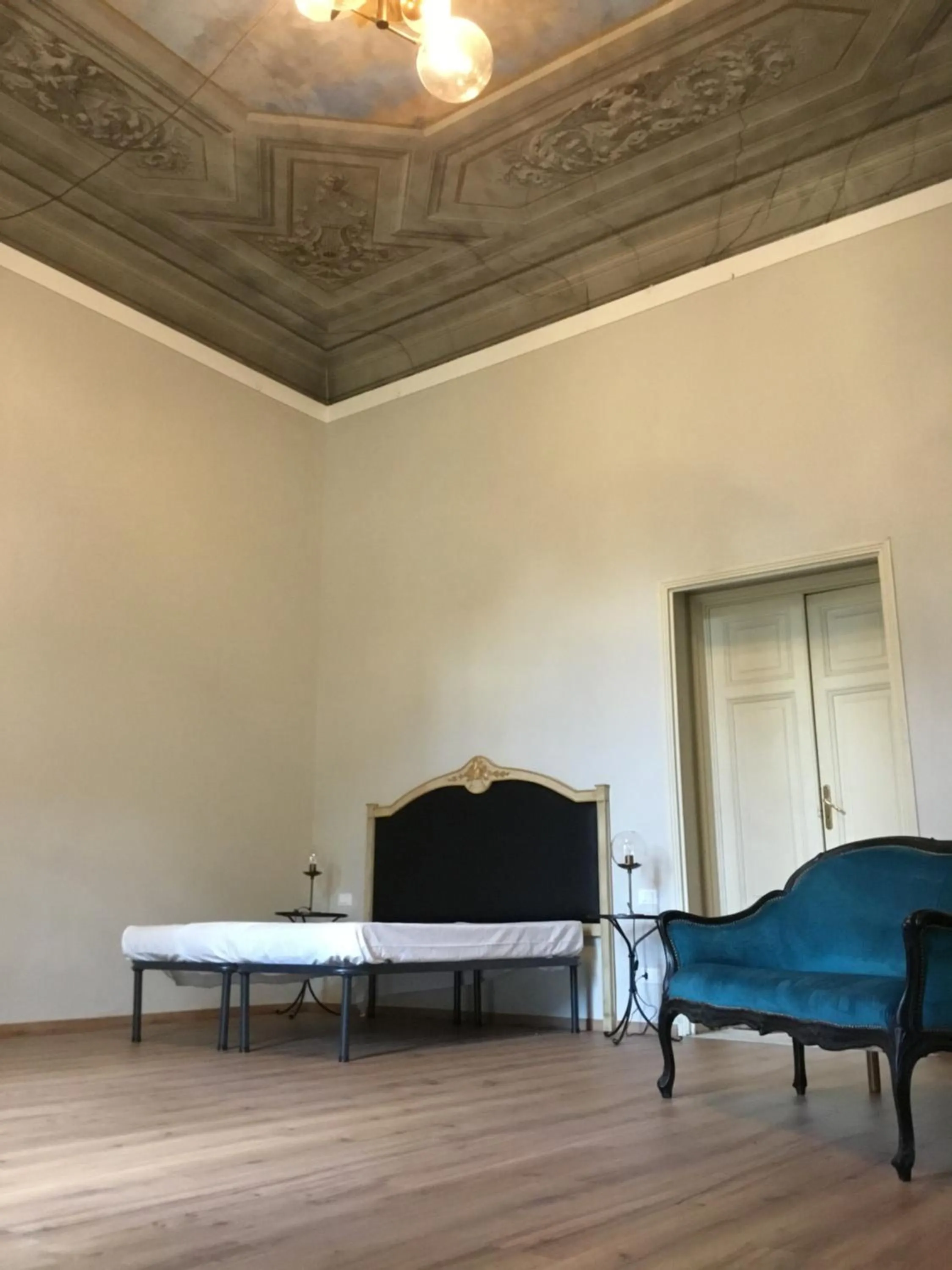 Photo of the whole room in B&B Stupido Hotel