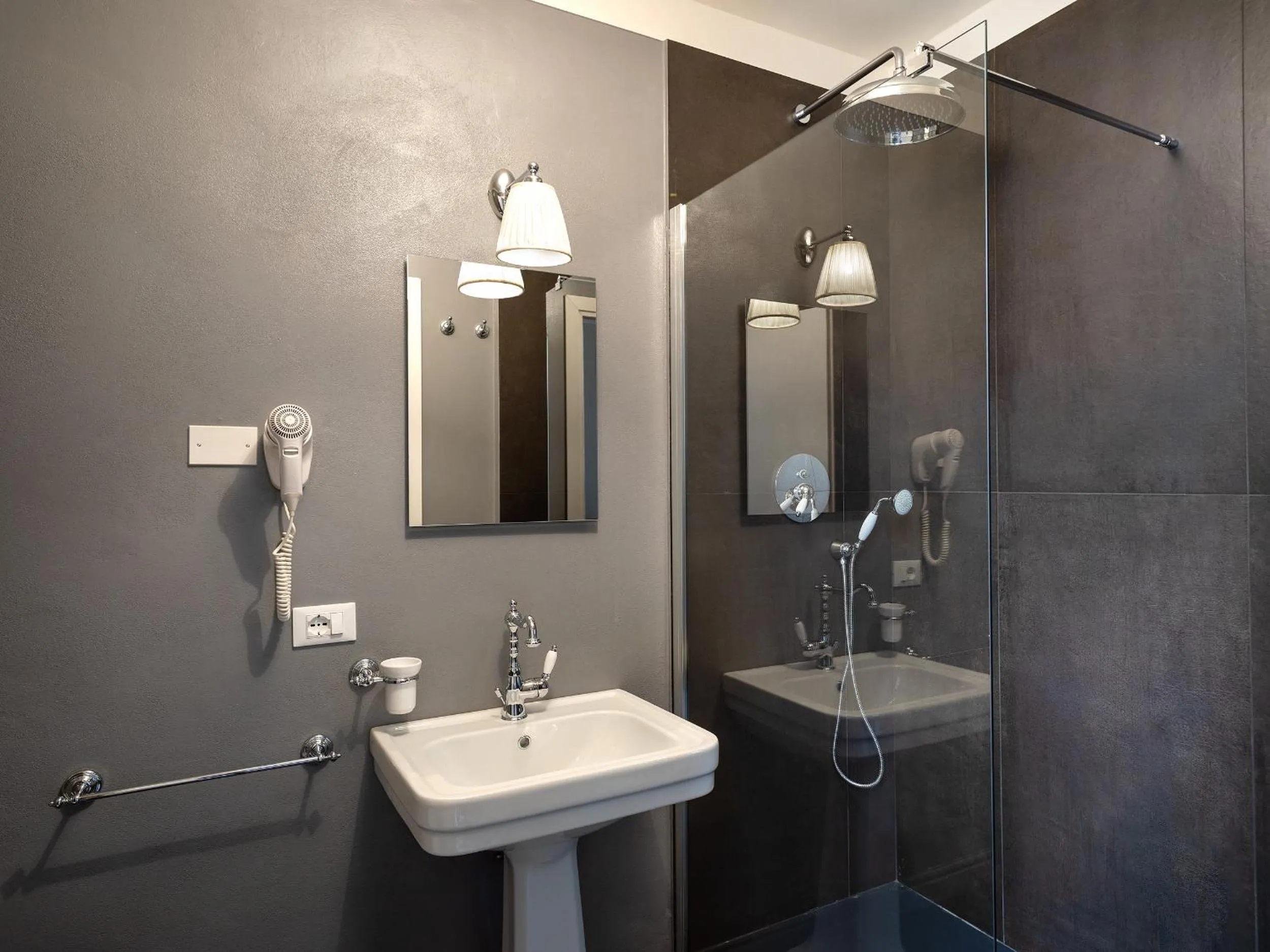 Bathroom in B&B Stupido Hotel