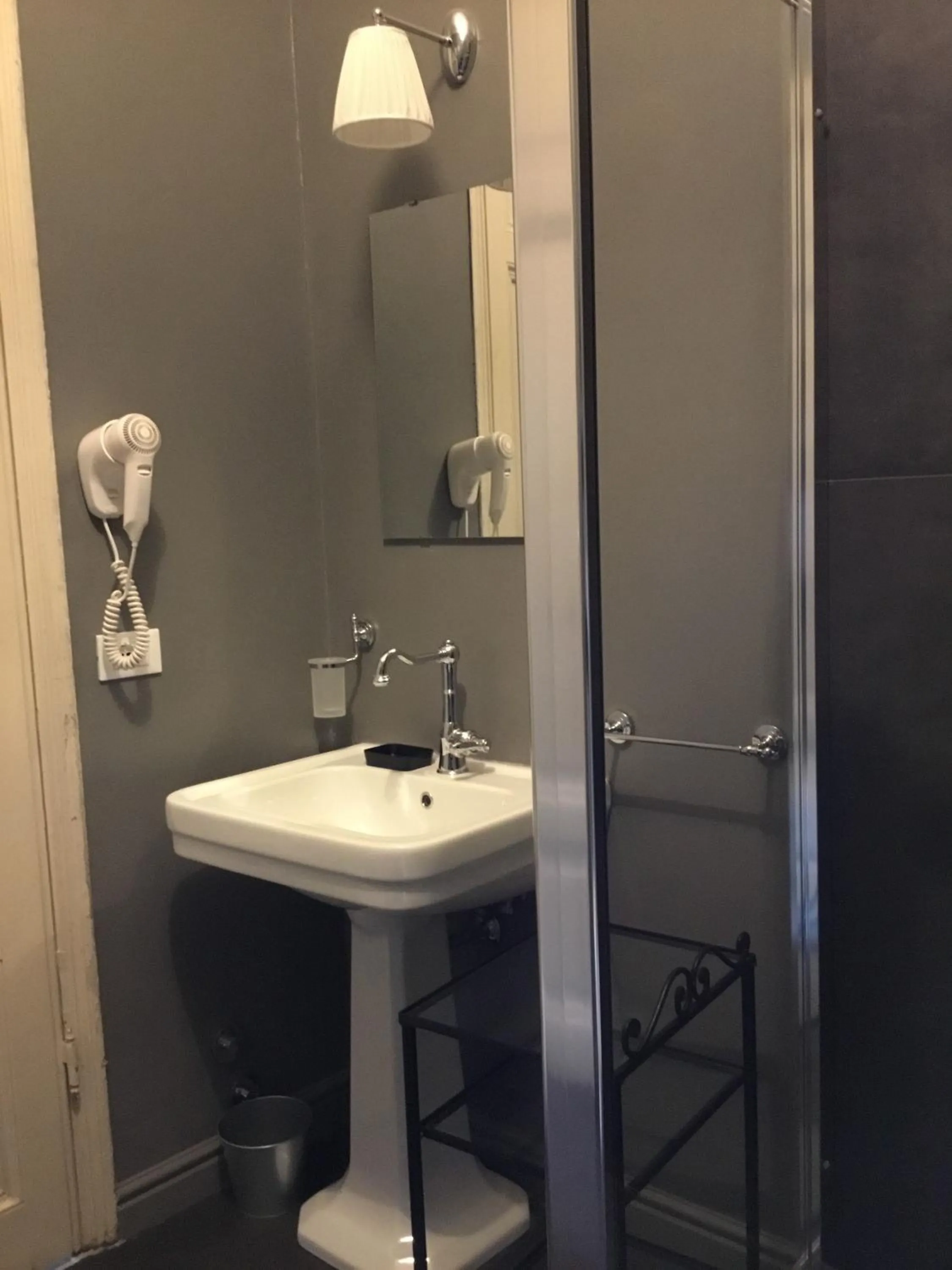 Bathroom in B&B Stupido Hotel