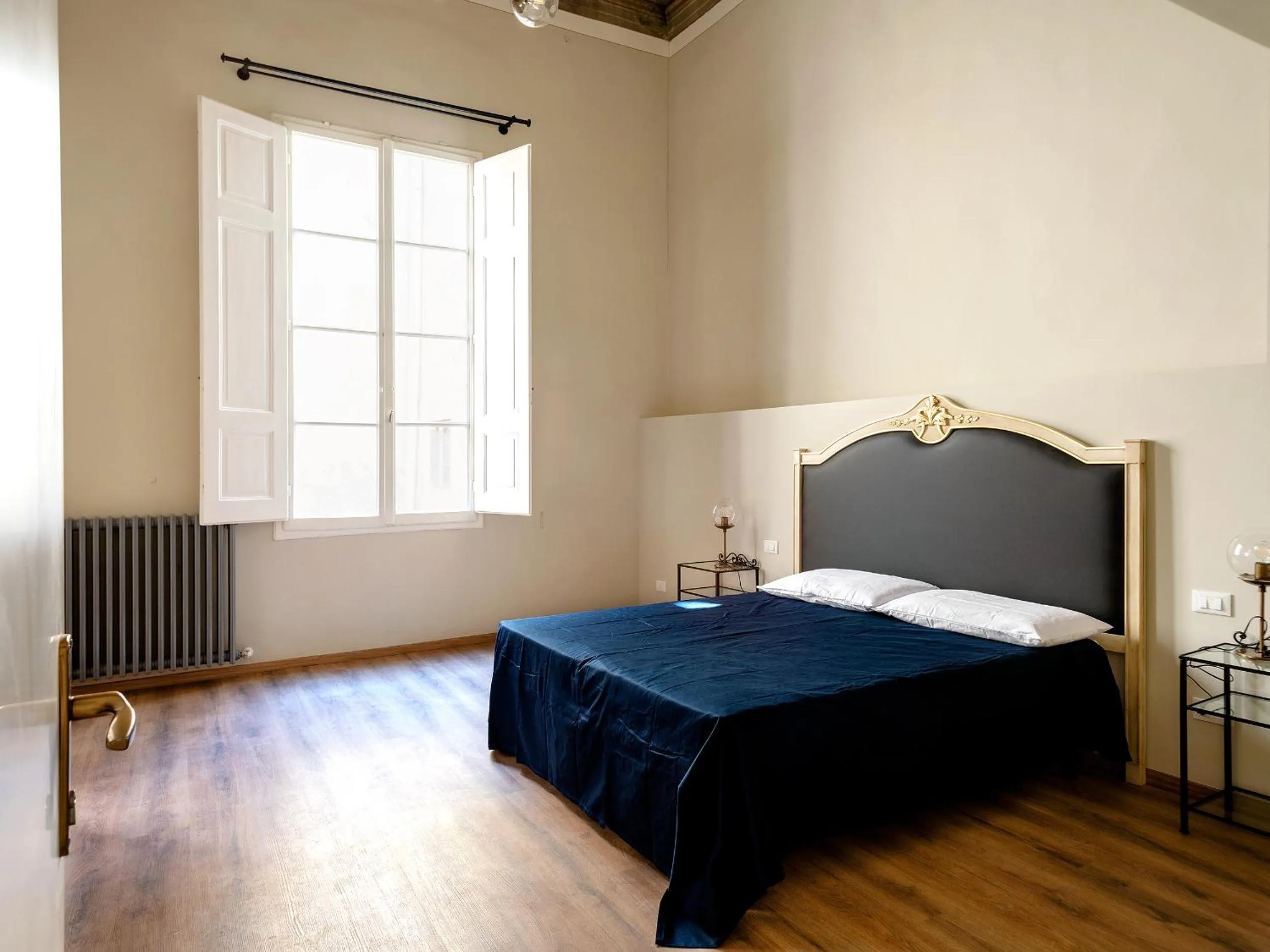 Photo of the whole room, Bed in B&B Stupido Hotel