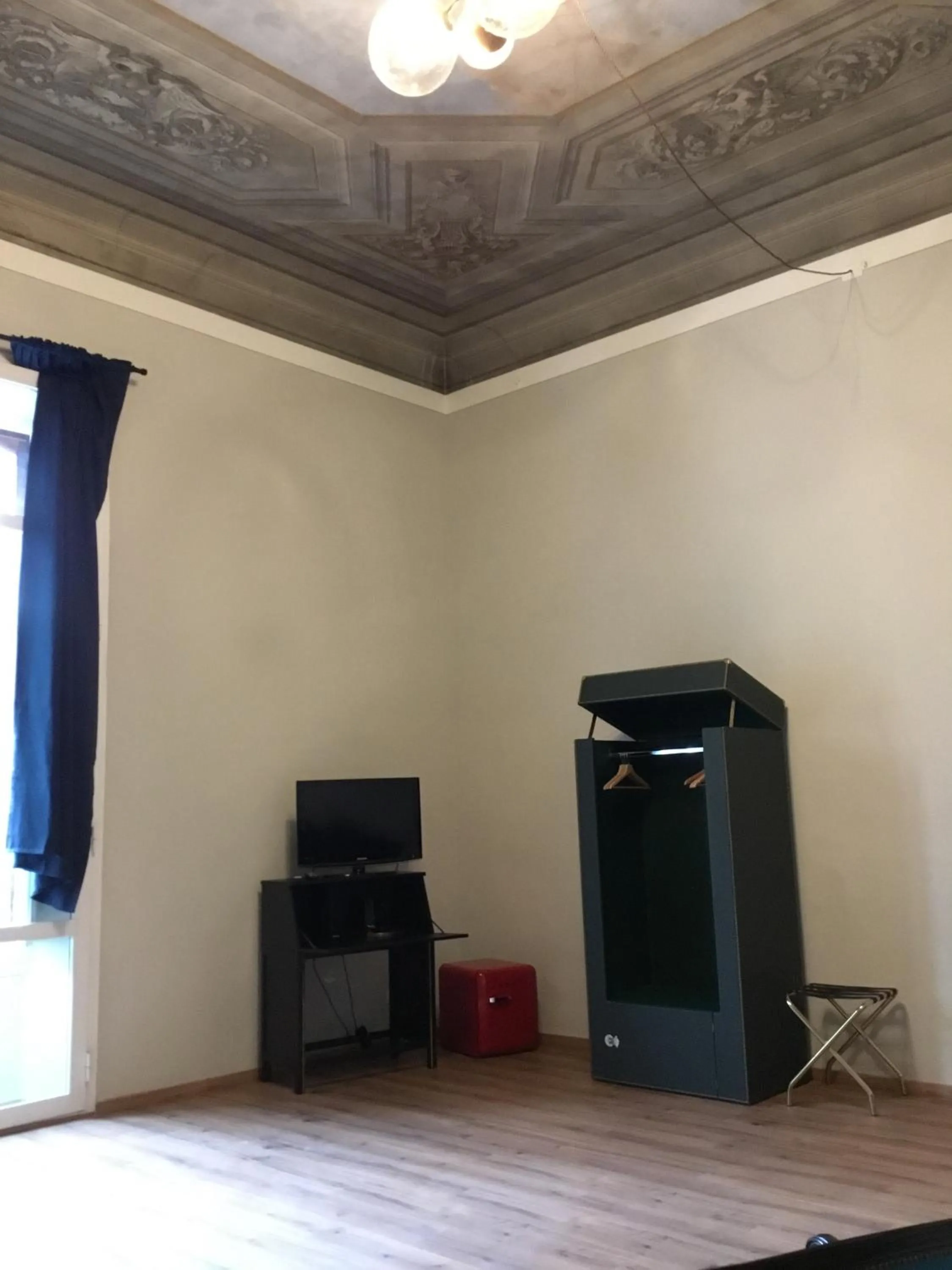 Photo of the whole room in B&B Stupido Hotel