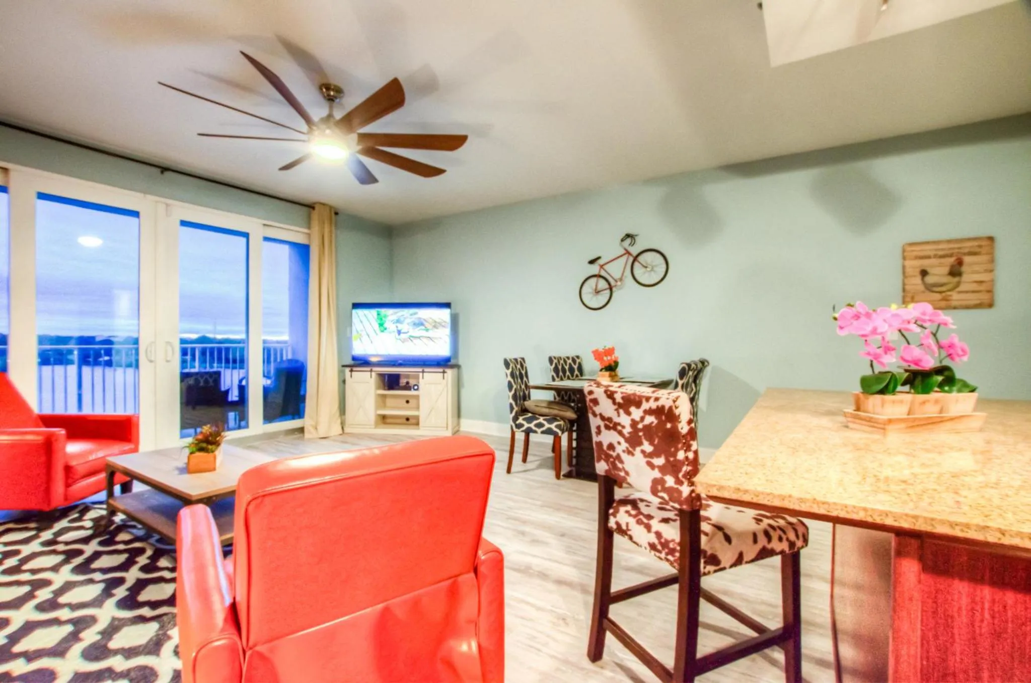 Laketown Wharf 535 By Aneliya