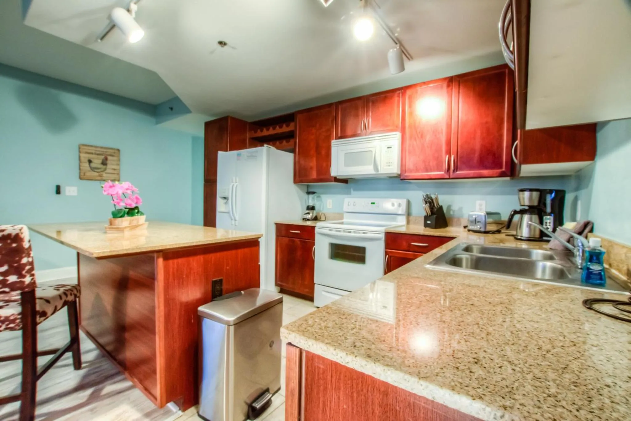 Laketown Wharf 535 By Aneliya