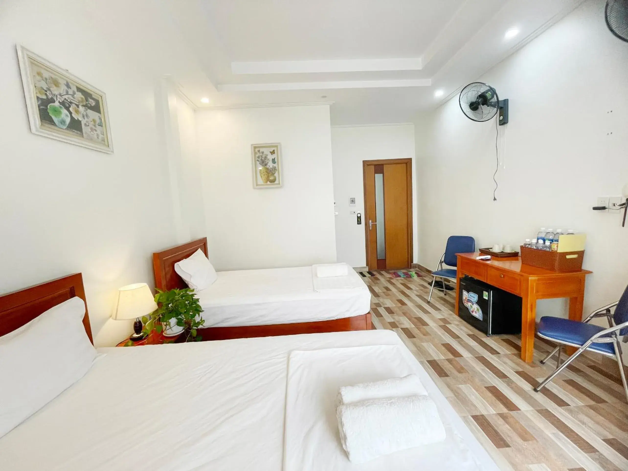 Quadruple Room with Mountain View in Tam Coc Golden Sky Homestay Quadruple Room with Mountain View in Tam Coc Golden Sky Homestay
