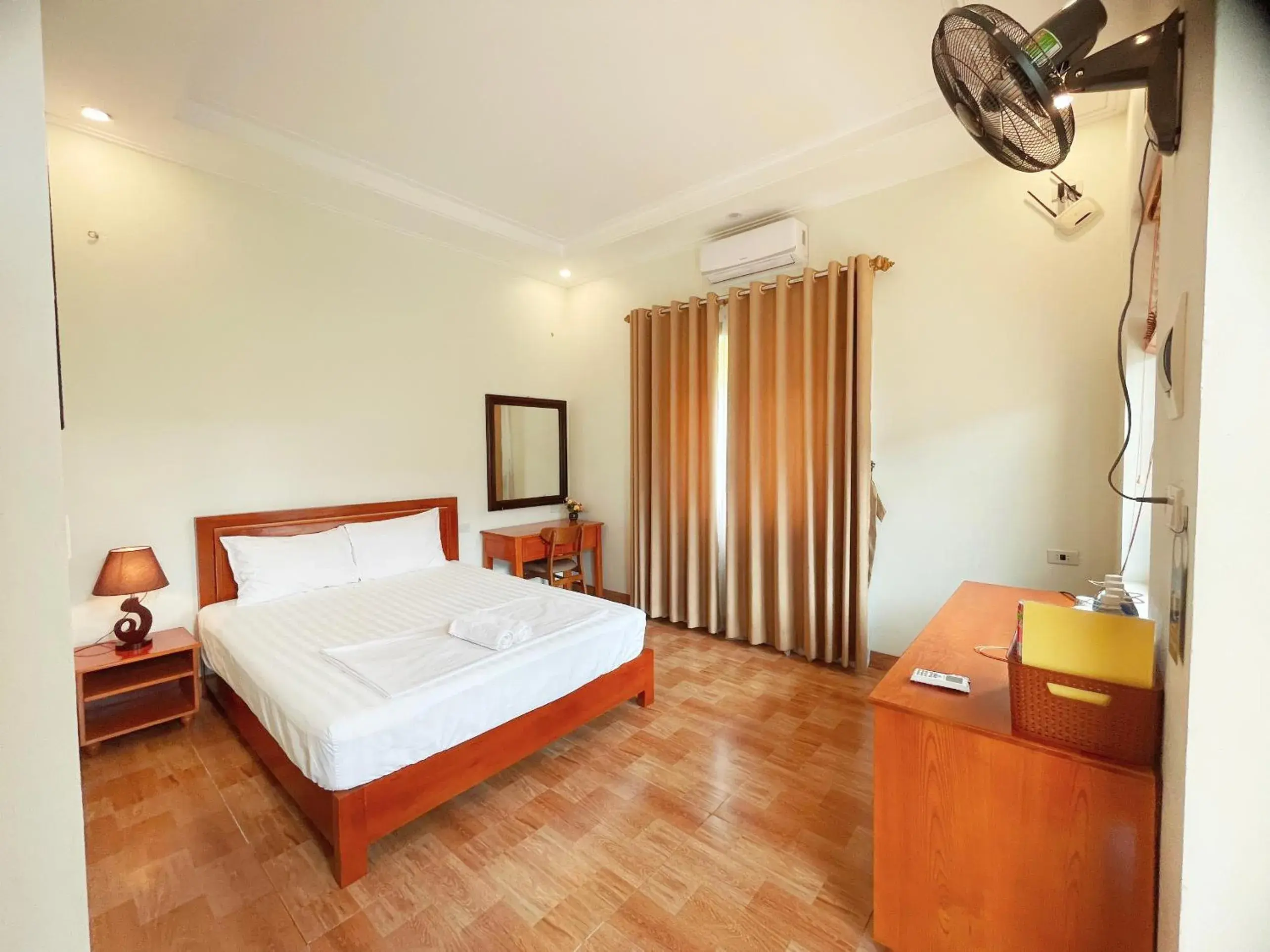 Deluxe Double Room in Tam Coc Golden Sky Homestay Deluxe Double Room in Tam Coc Golden Sky Homestay