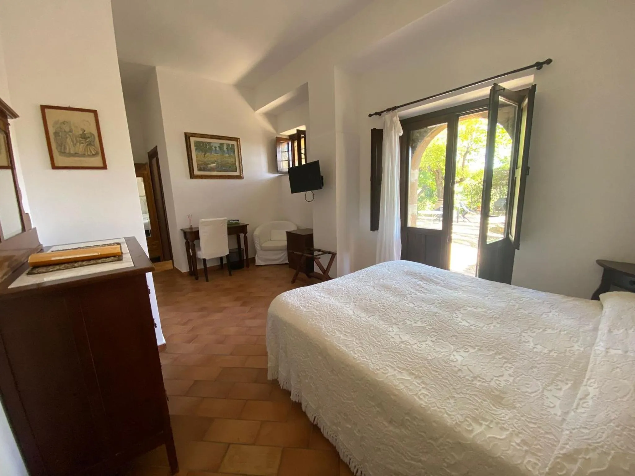 Photo of the whole room, Bed in Villa Trigona