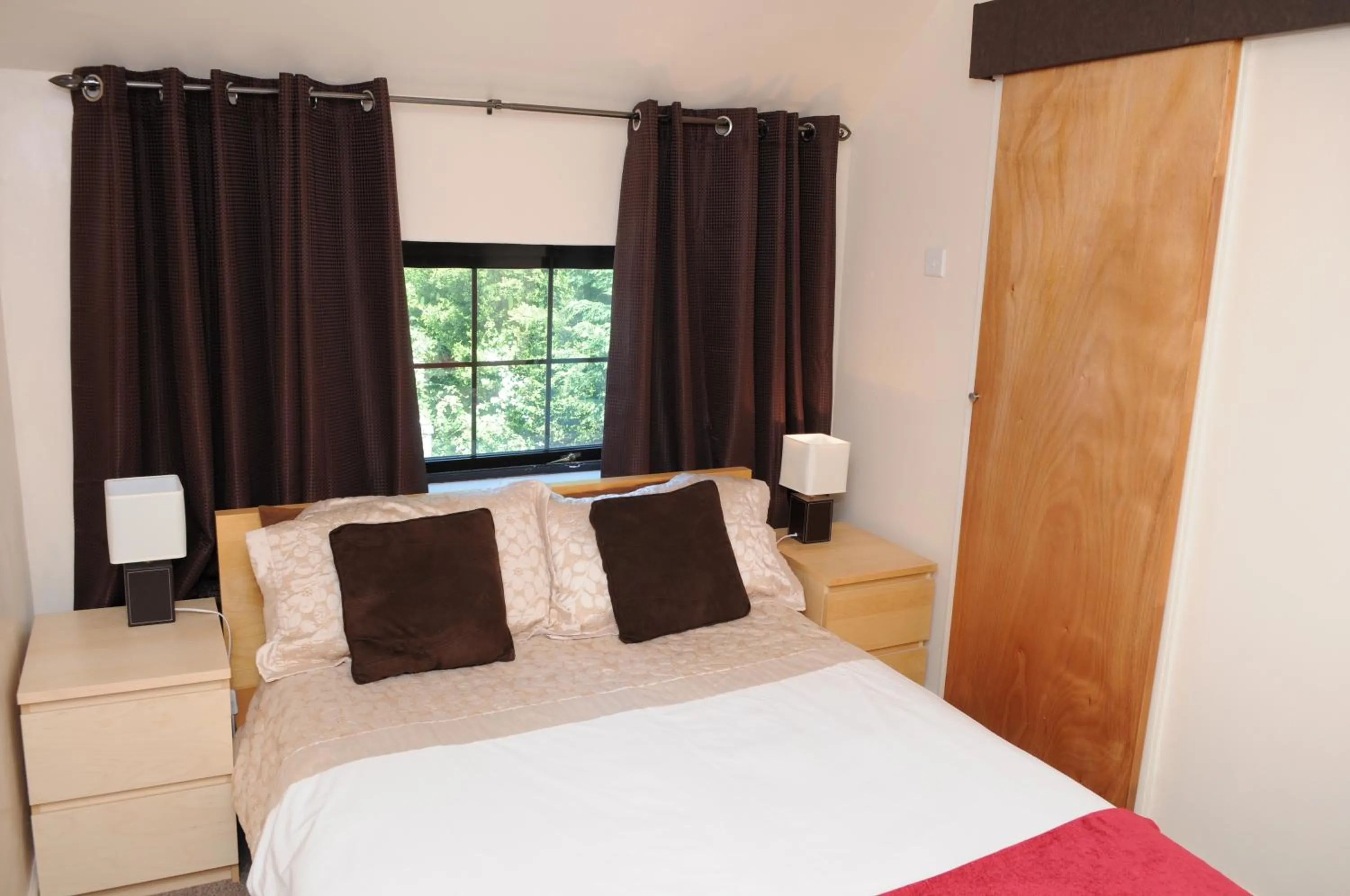 Bed in Hogs Head Hotel