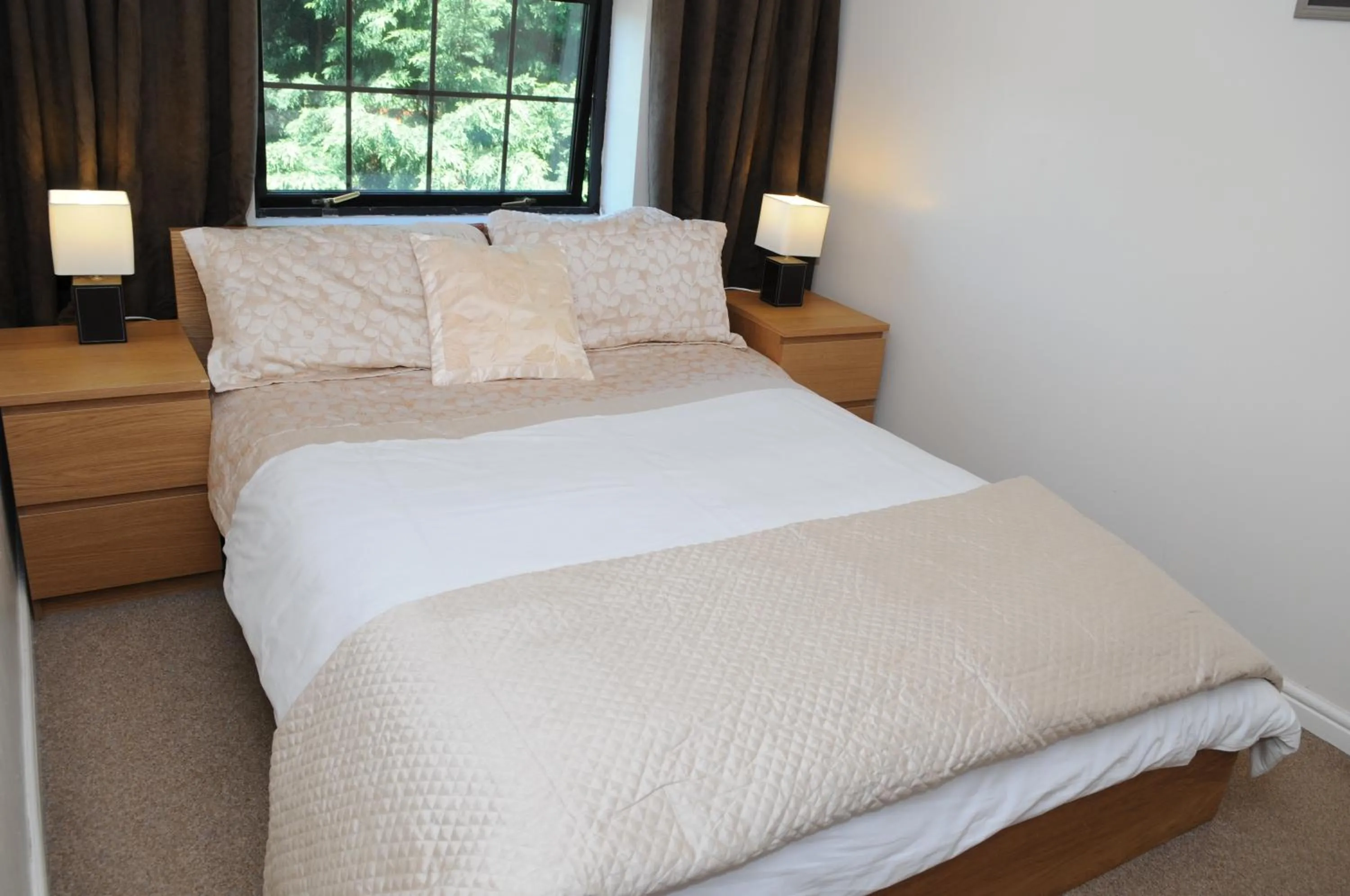 Bed in Hogs Head Hotel