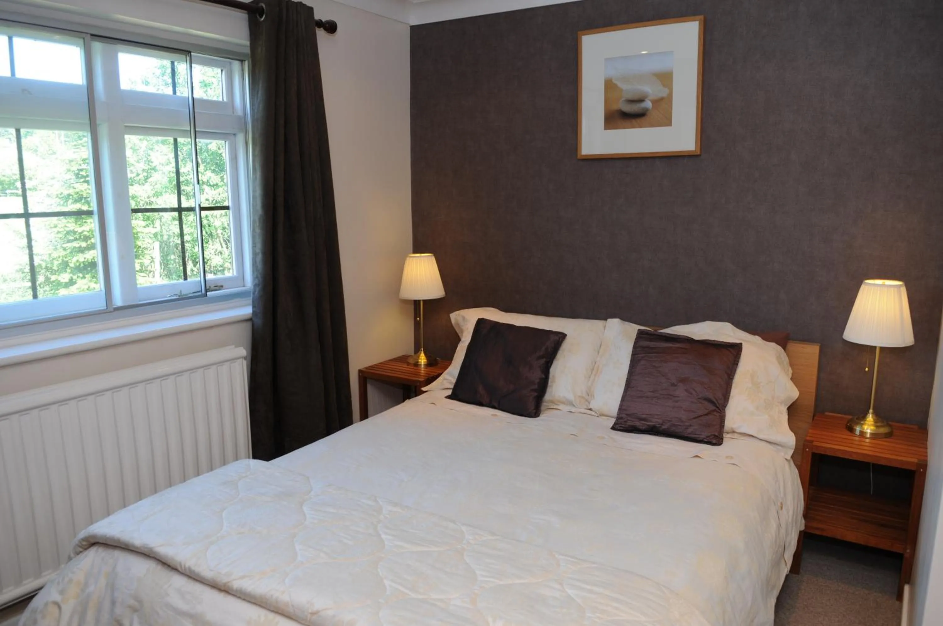 Bed in Hogs Head Hotel
