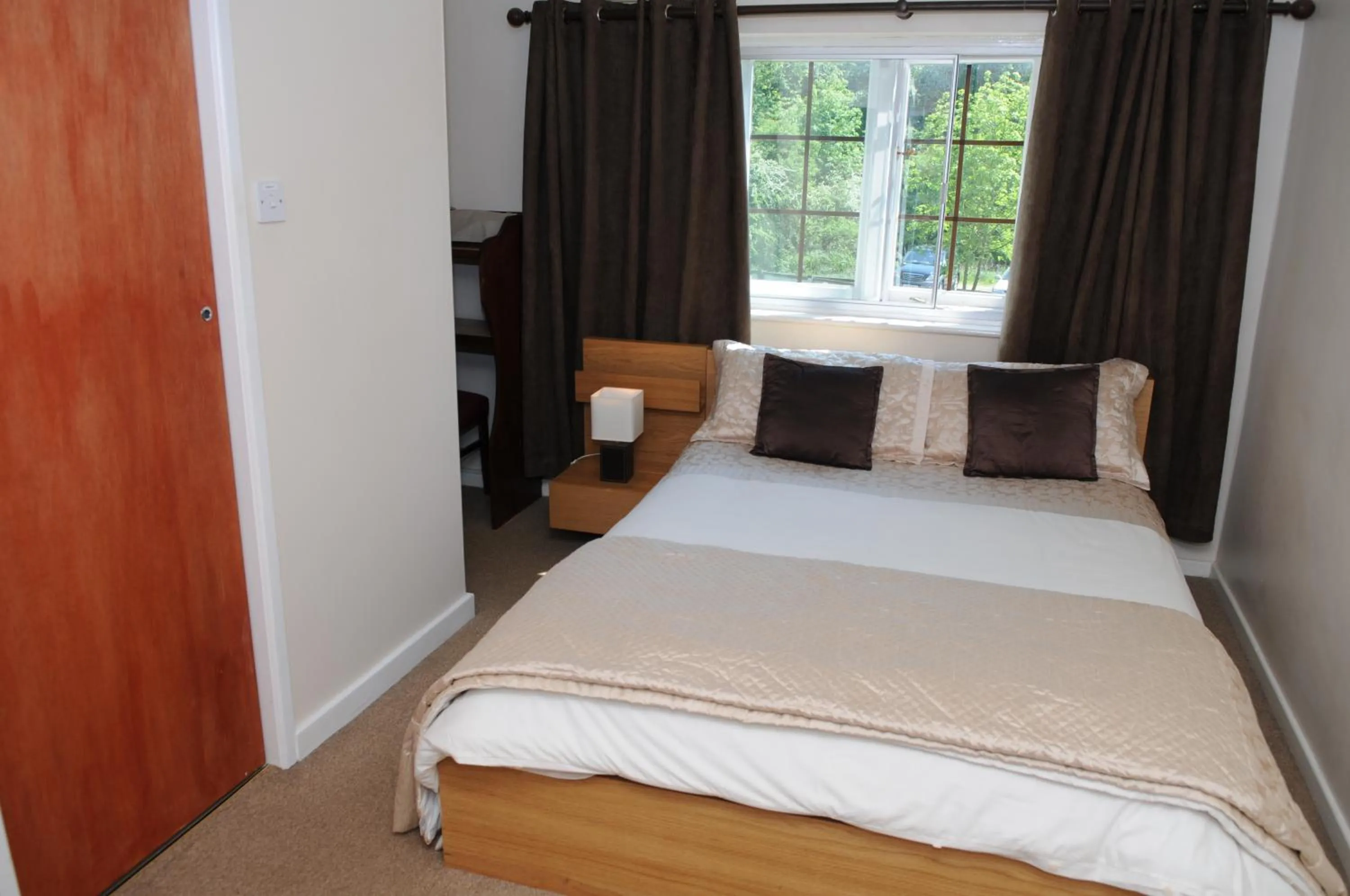 Bed in Hogs Head Hotel