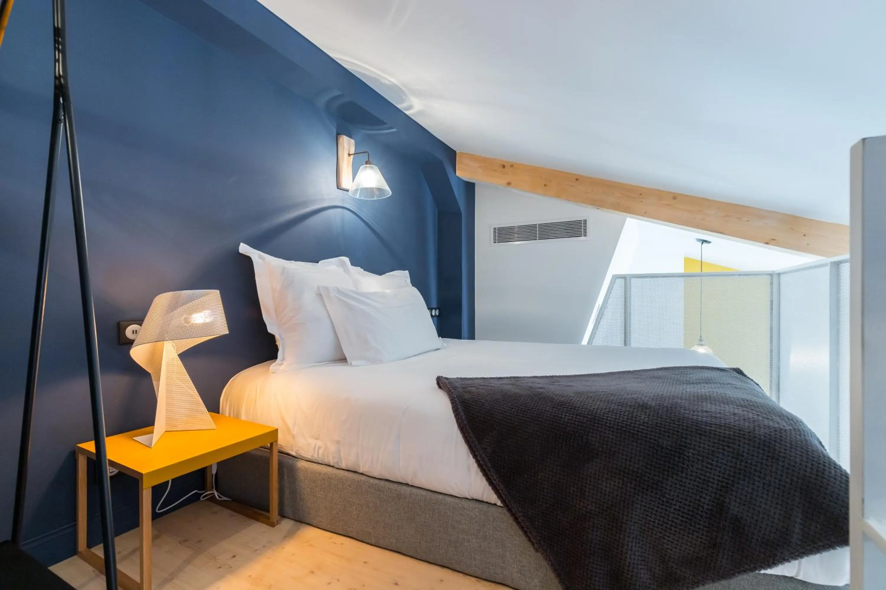 Winter, Bed in L'Abeille - Boutique Apartments