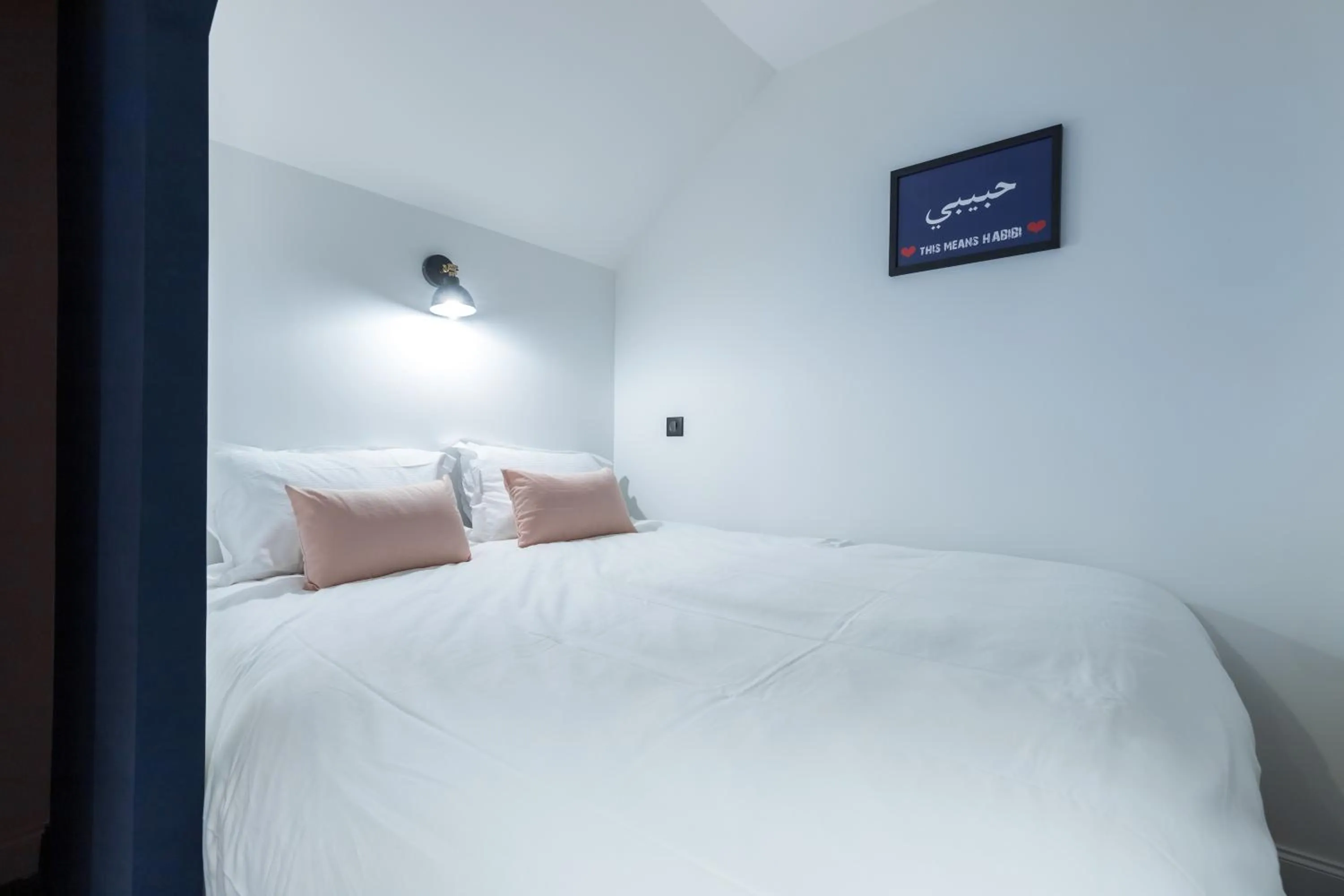 Bed in L'Abeille - Boutique Apartments