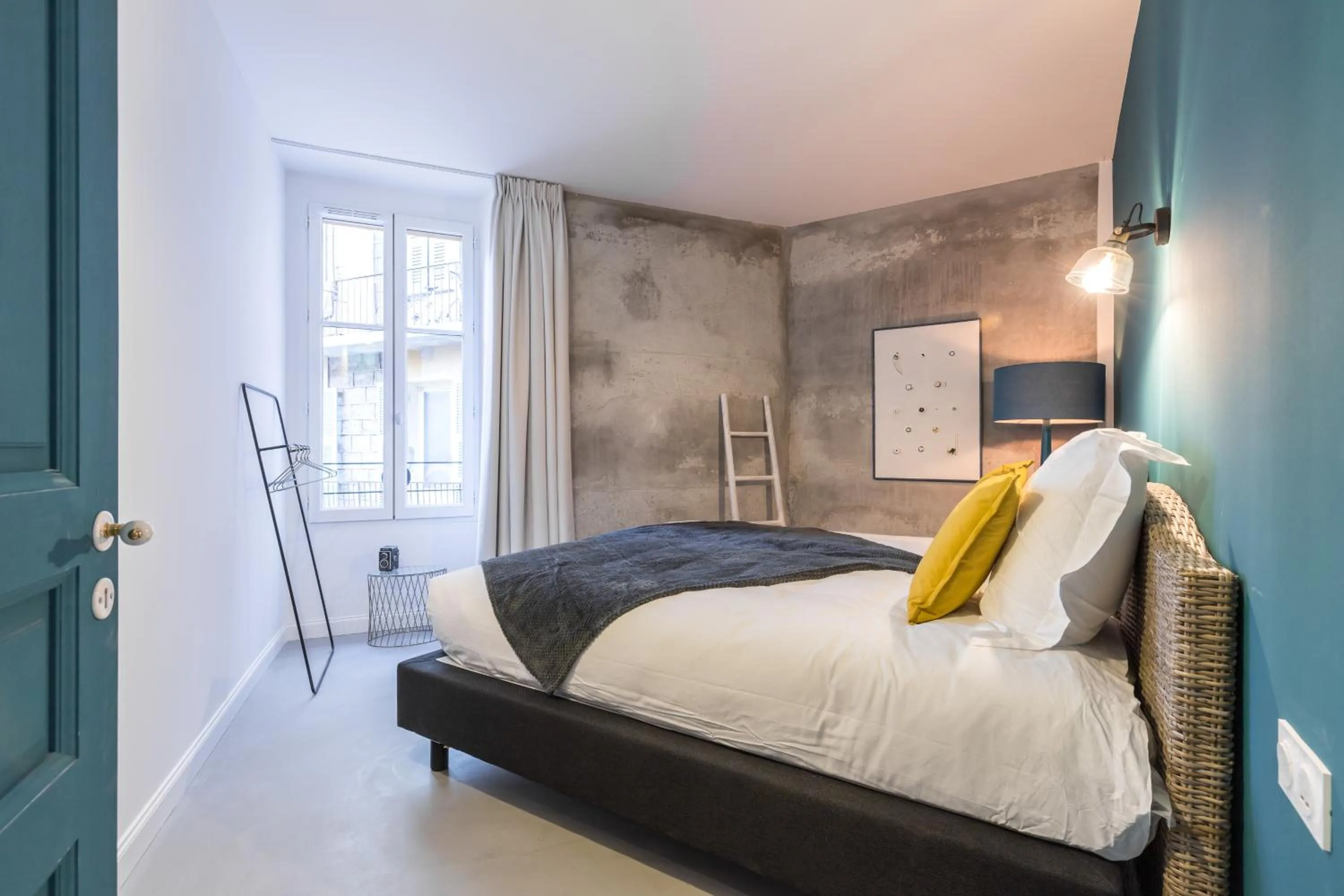 Bed in L'Abeille - Boutique Apartments