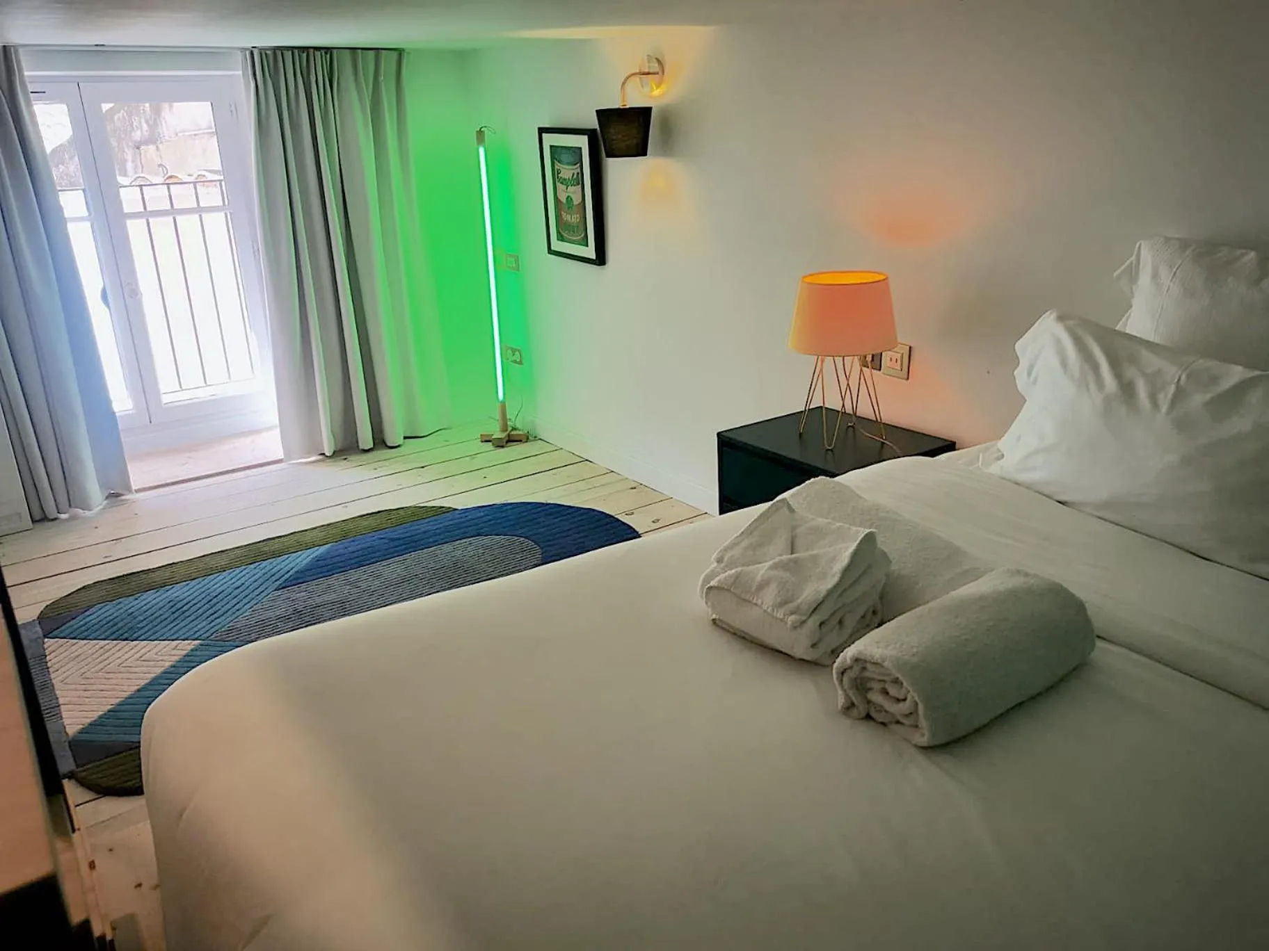 Bed in L'Abeille - Boutique Apartments