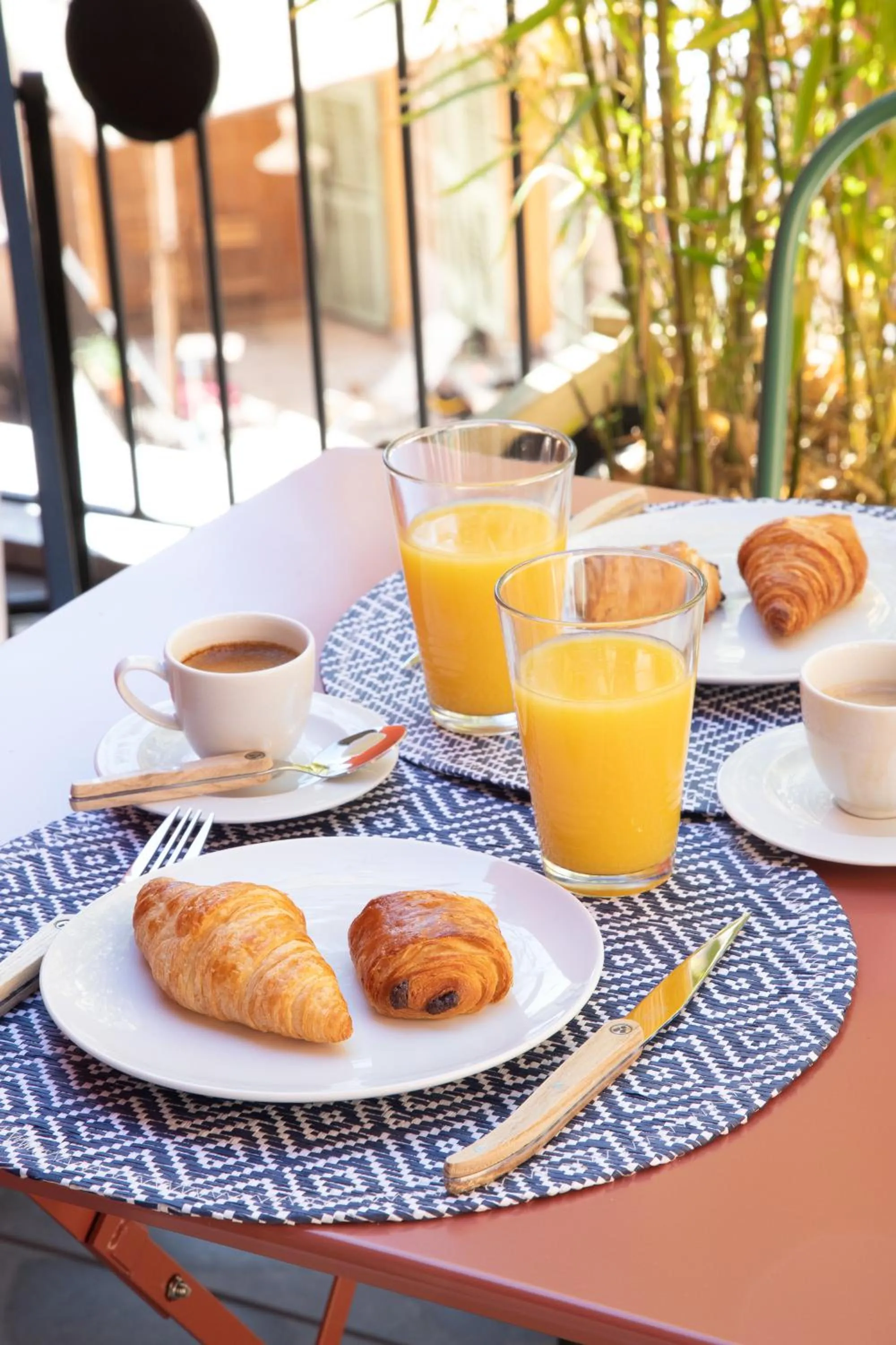 L'Abeille - Boutique Apartments