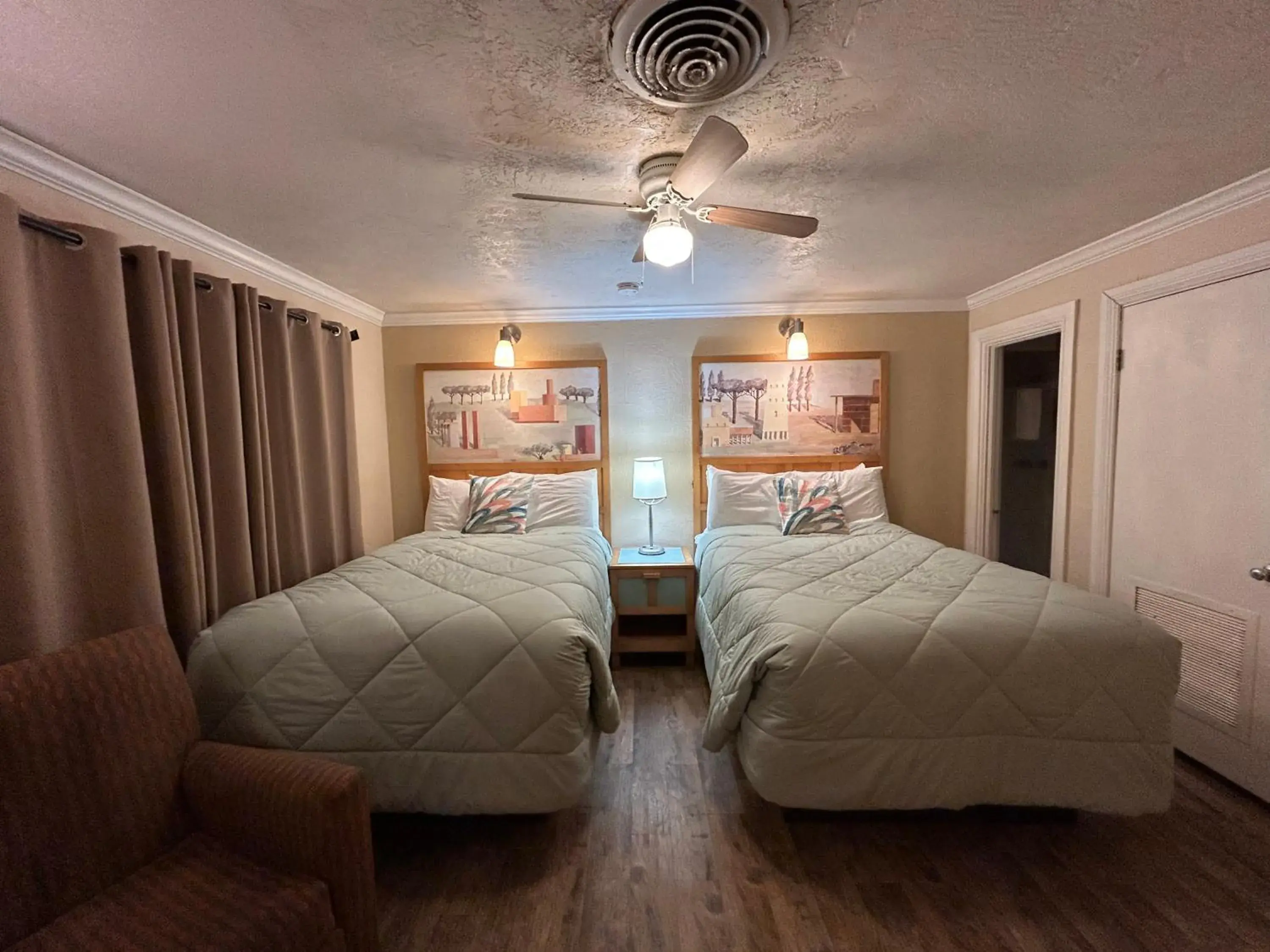 Deluxe Double Room in Sea Vista Motel Deluxe Double Room in Sea Vista Motel