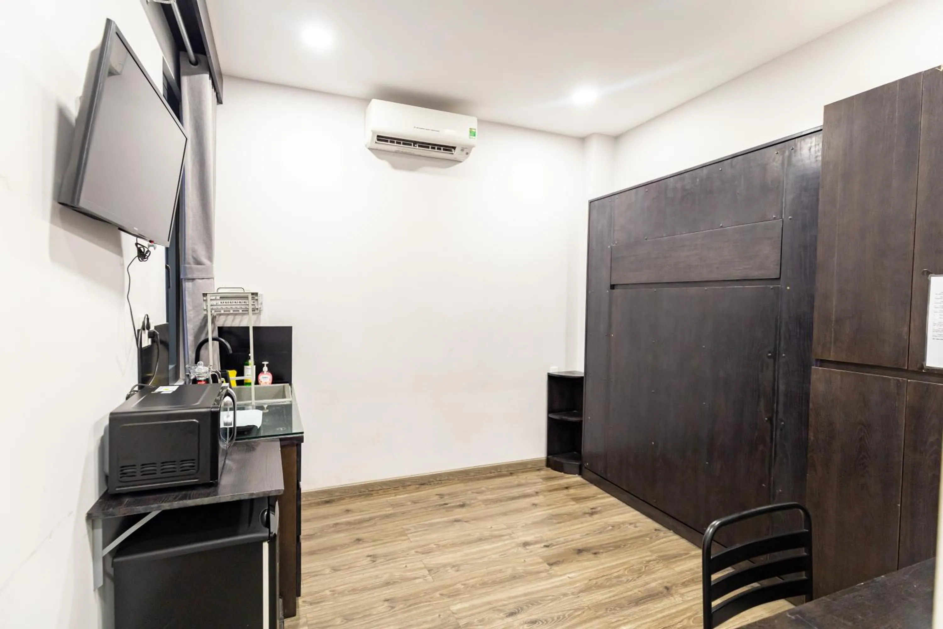 Bedroom in Brand New Cozy Home in D1 wBalcony