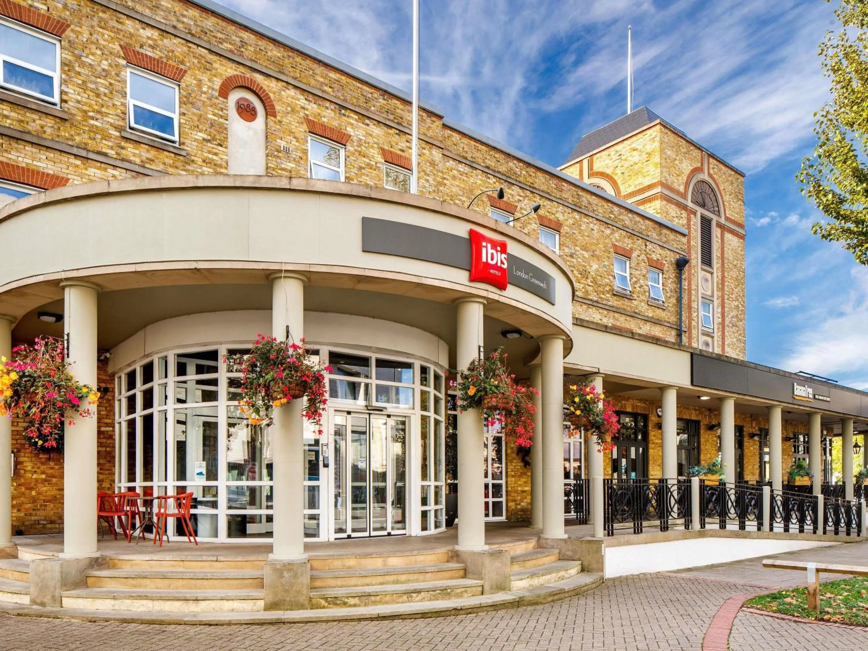 Property building in ibis London Greenwich