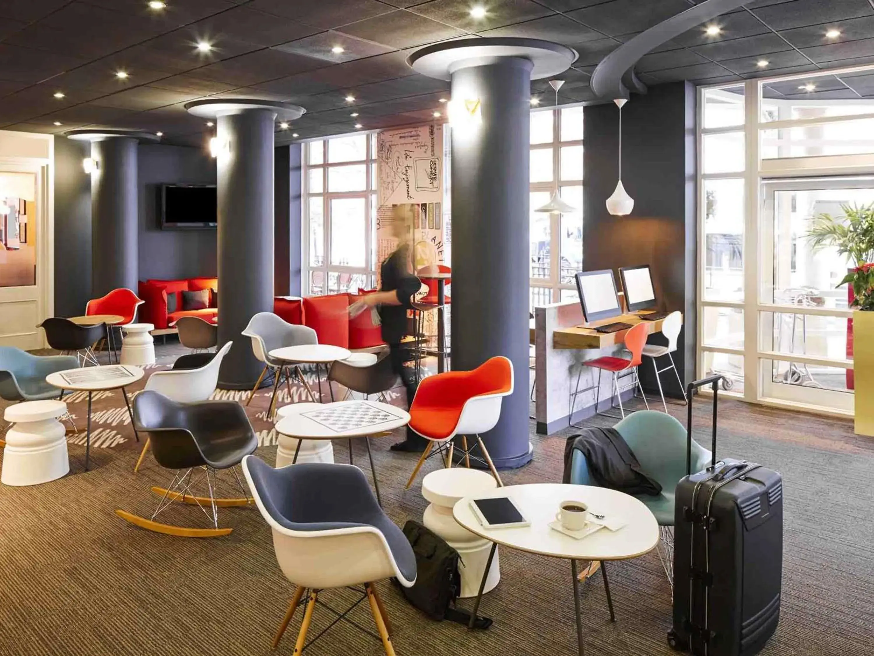 Property building in ibis London Greenwich Property building in ibis London Greenwich