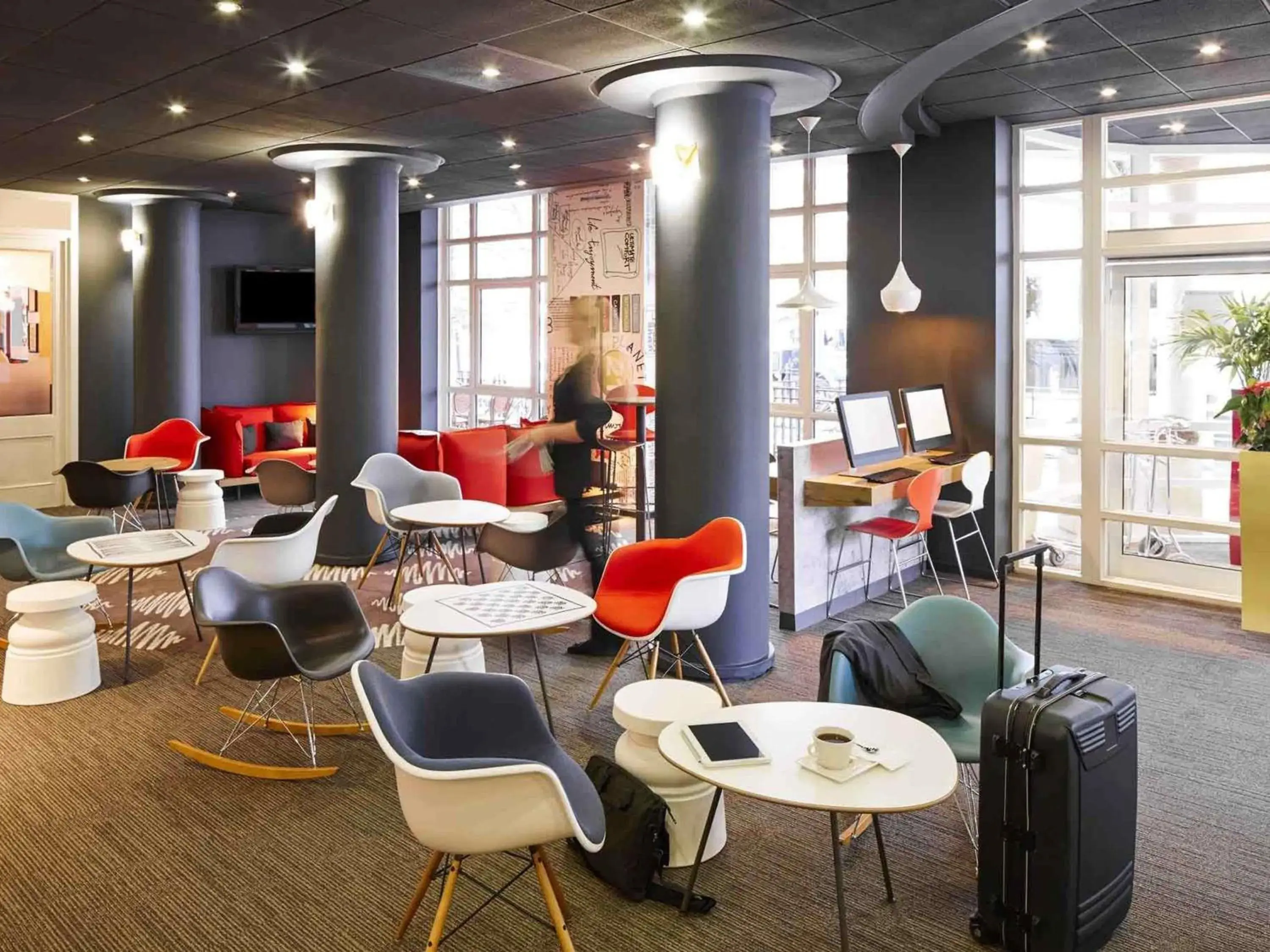 Property building in ibis London Greenwich Property building in ibis London Greenwich