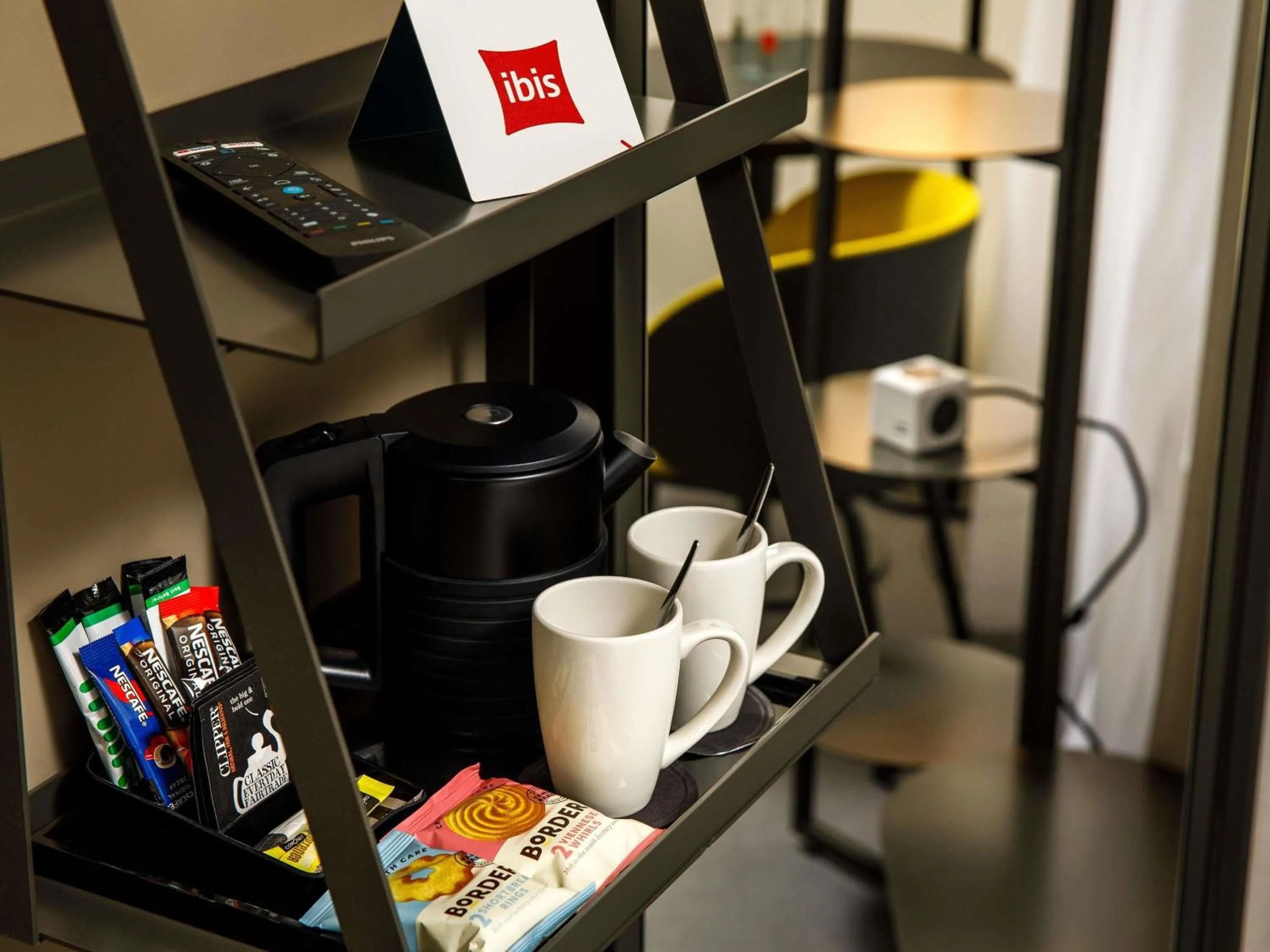 Bedroom in ibis London Greenwich