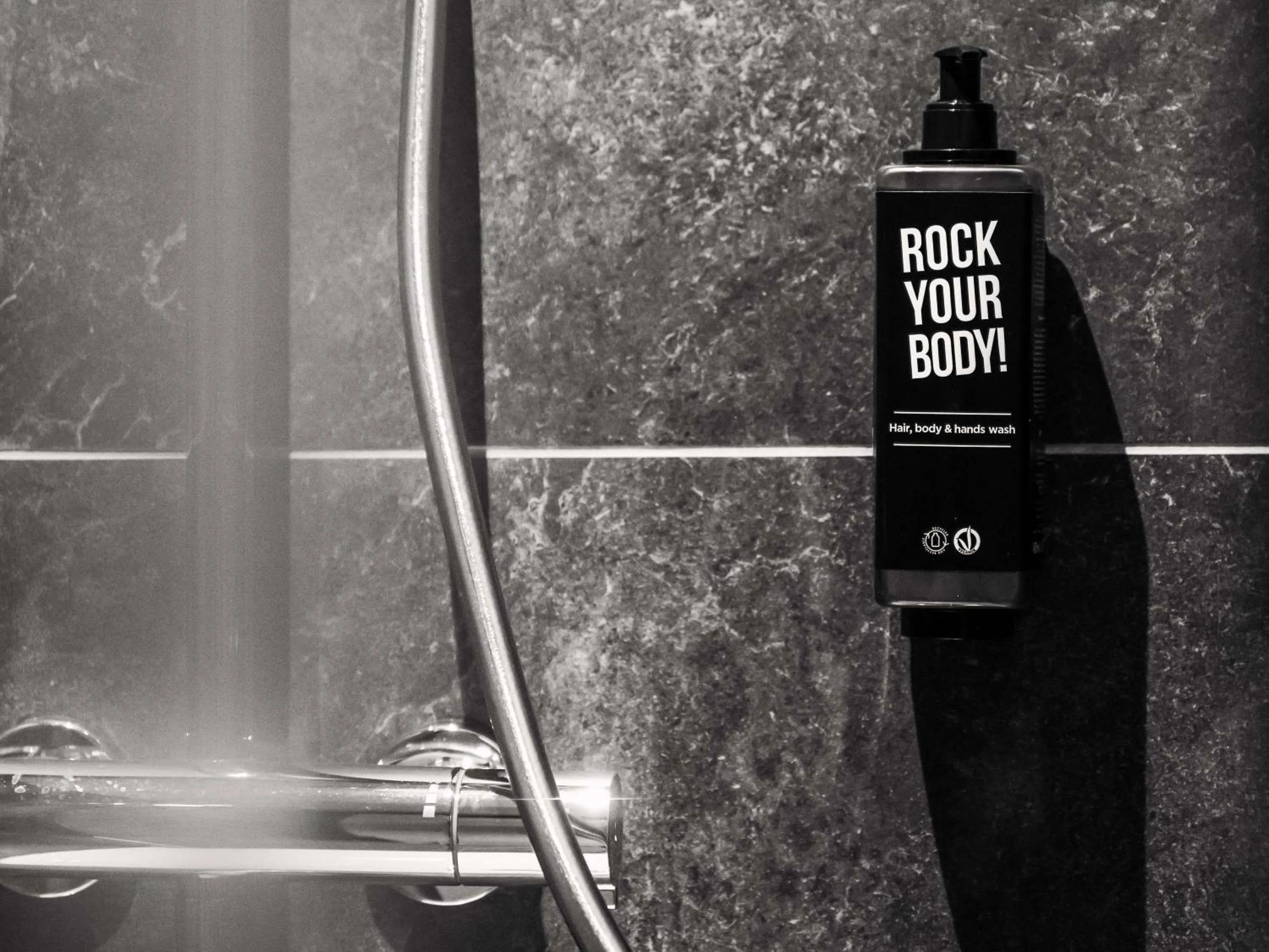 Bedroom in ibis London Greenwich